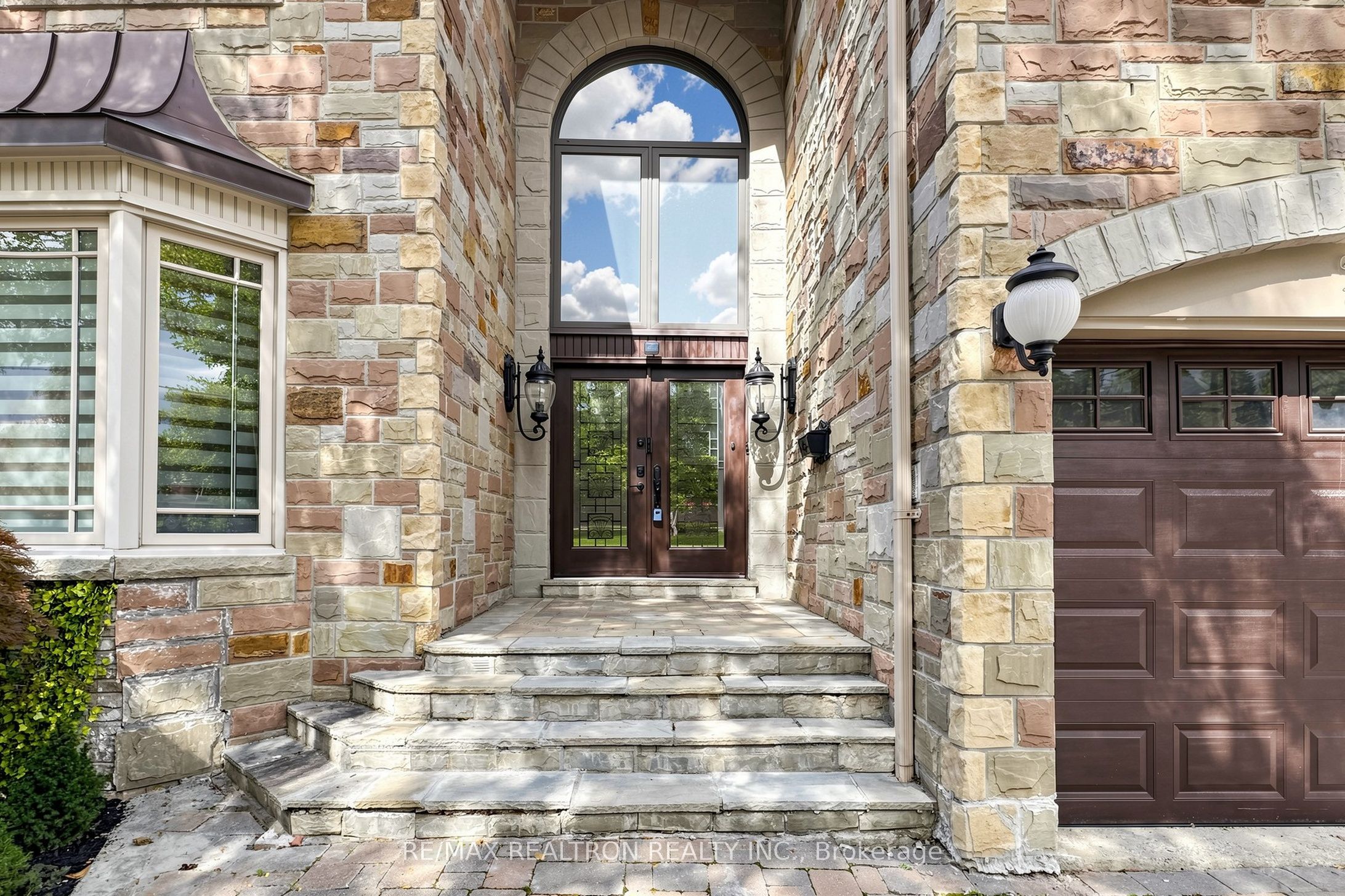 176 Elmwood Avenue Property Photo 2