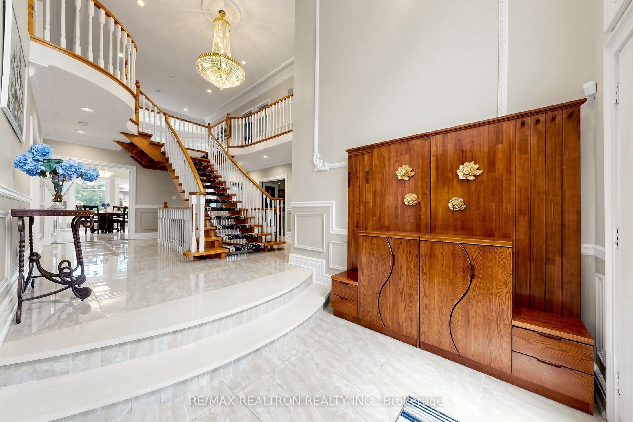 176 Elmwood Avenue Property Photo 3