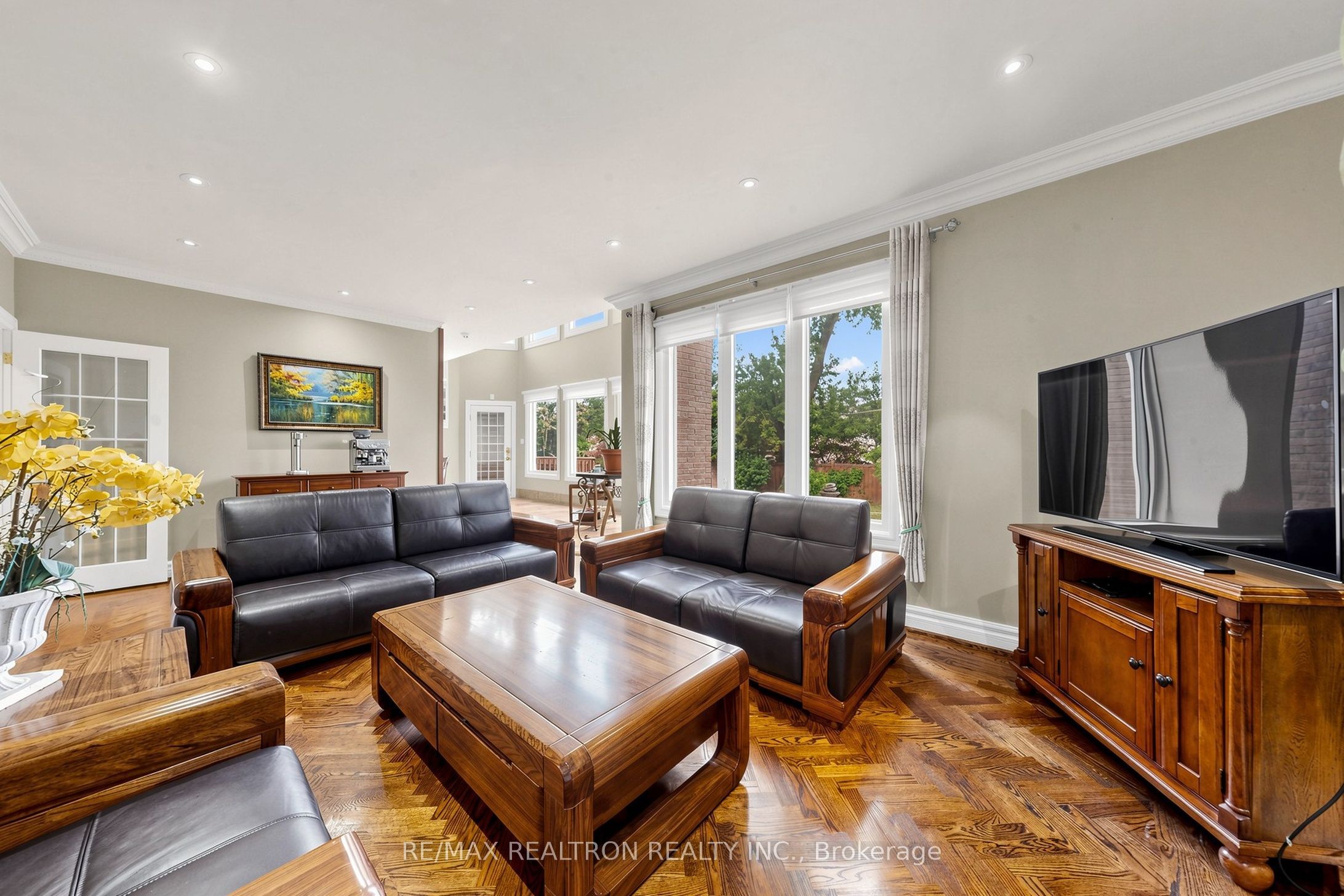 176 Elmwood Avenue Property Photo 12