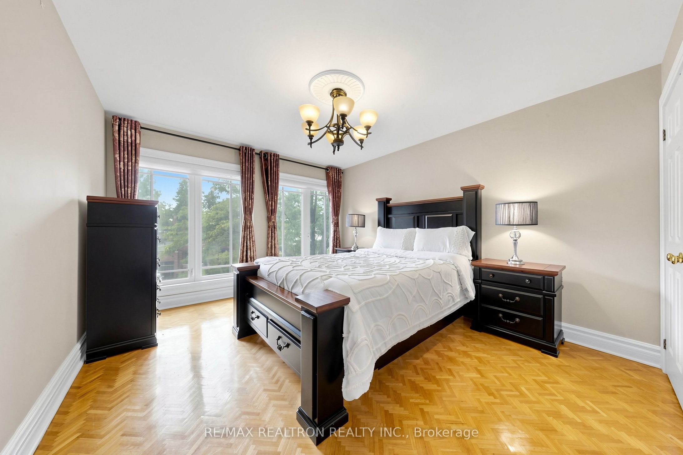 176 Elmwood Avenue Property Photo 40