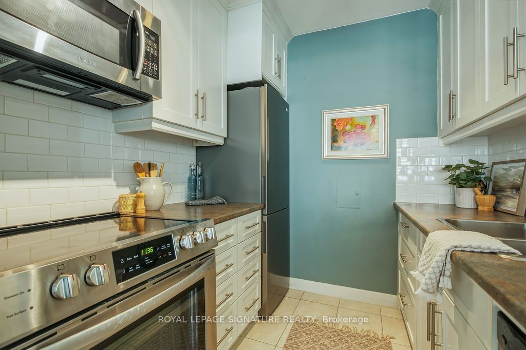 30 Elm Avenue 203 Property Photo 6