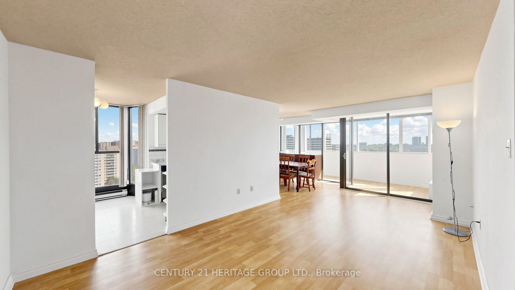80 Antibes Drive 1503 Property Photo 11