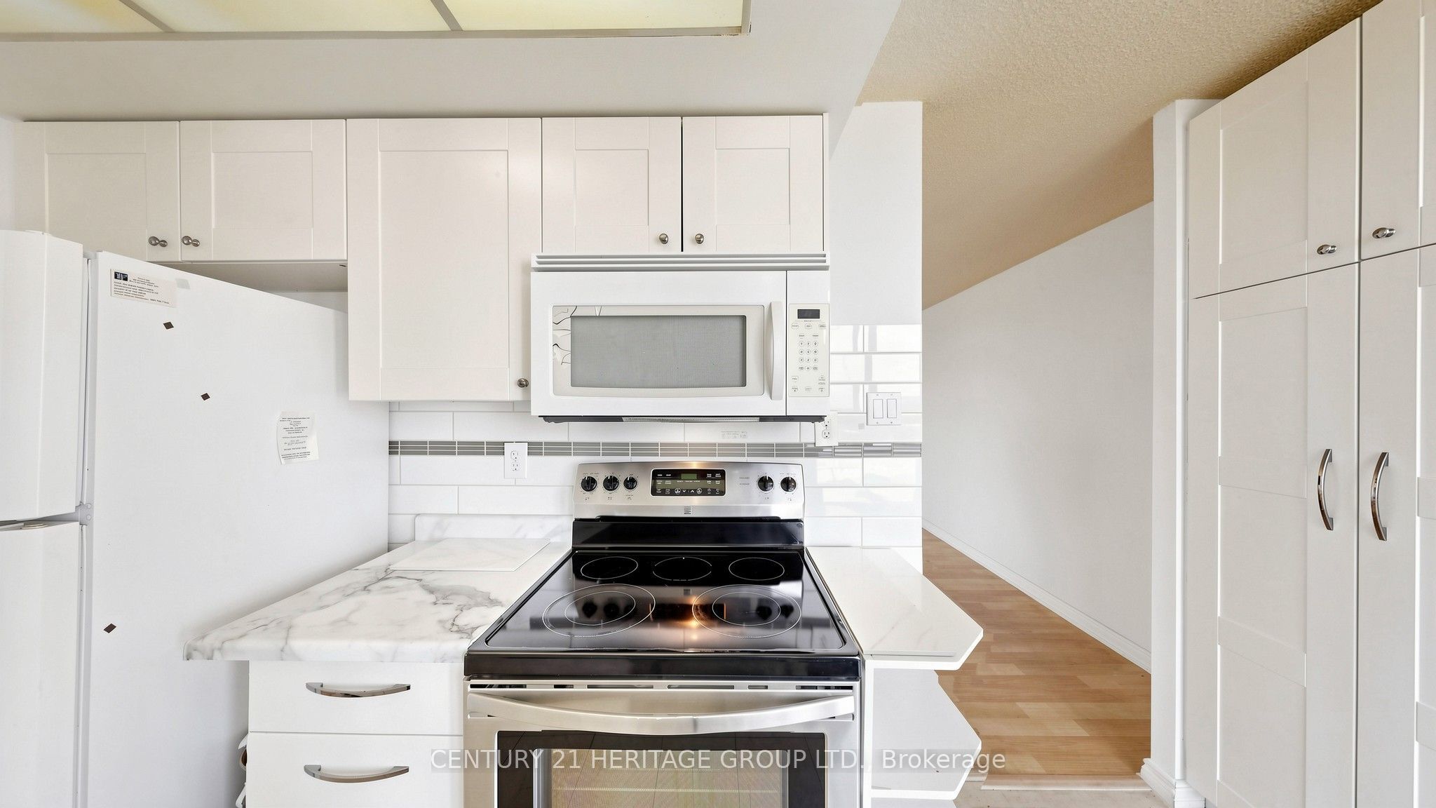 80 Antibes Drive 1503 Property Photo 17