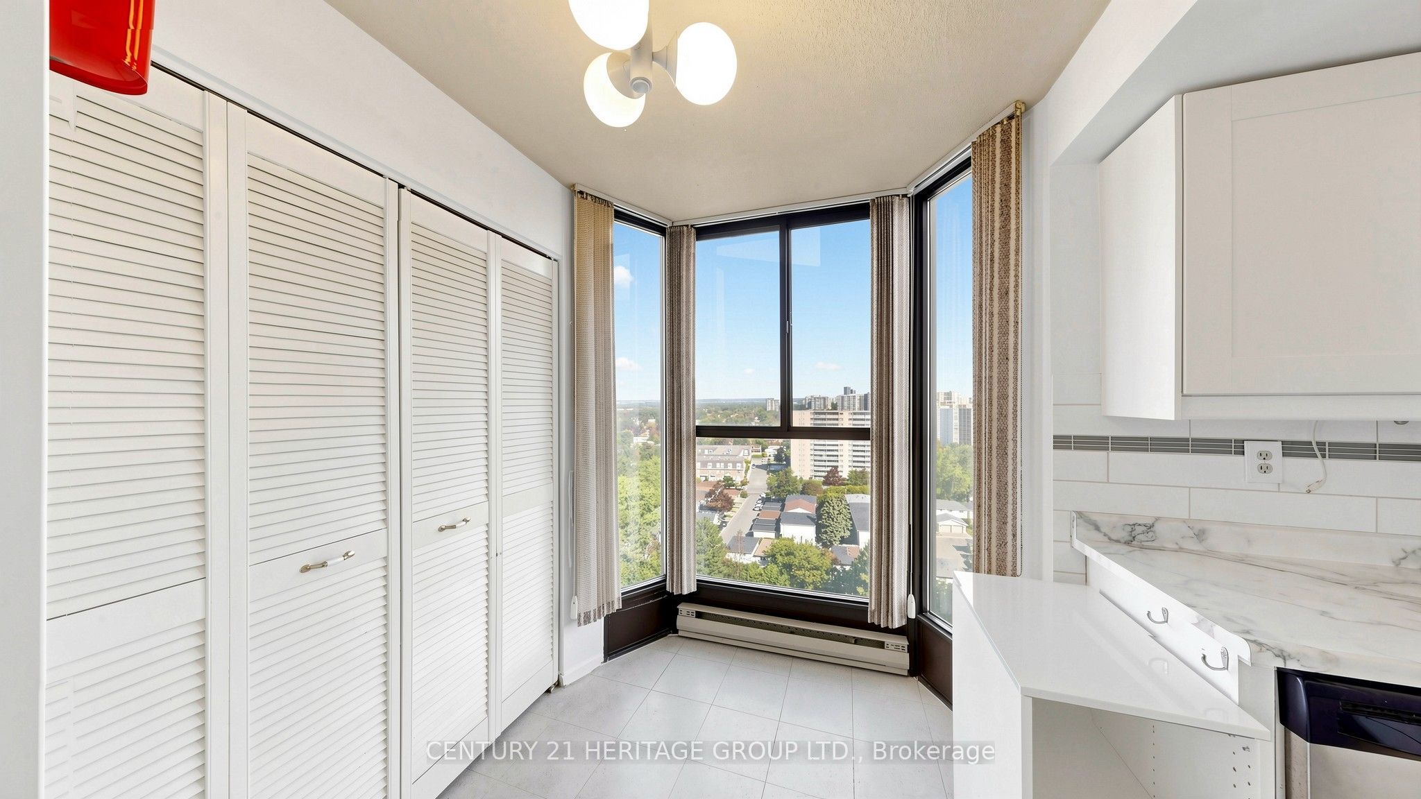 80 Antibes Drive 1503 Property Photo 18