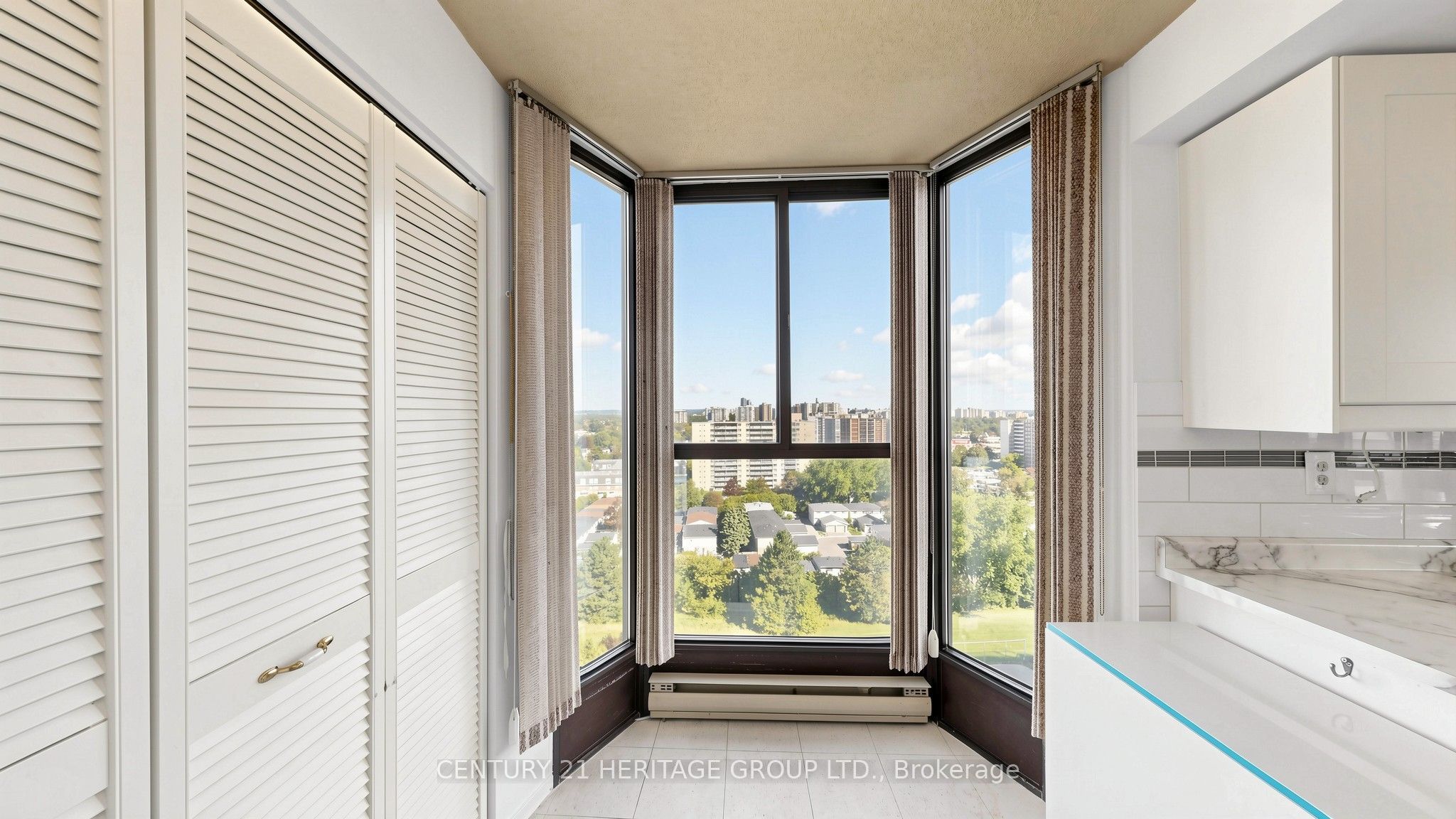 80 Antibes Drive 1503 Property Photo 19