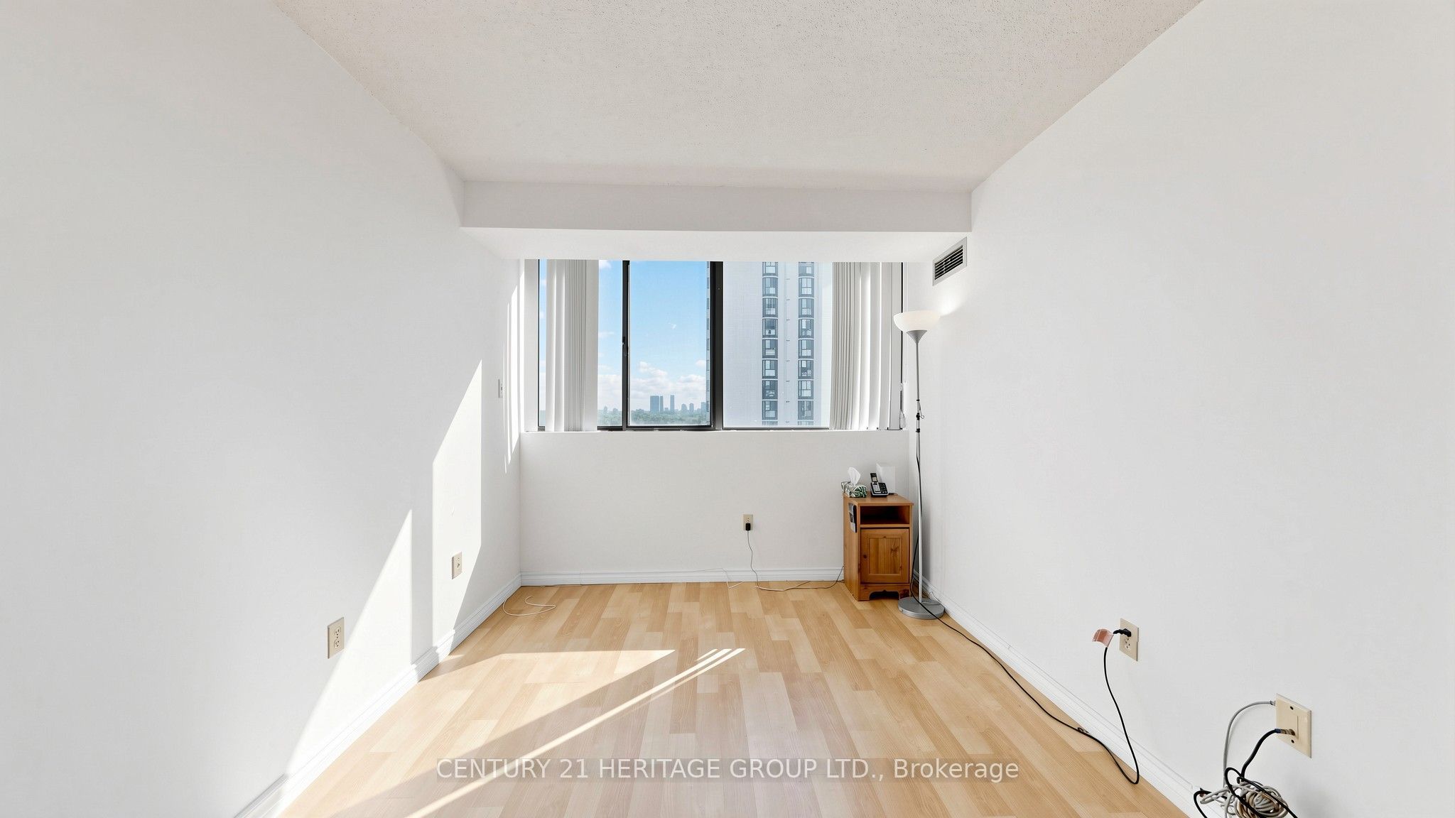 80 Antibes Drive 1503 Property Photo 25