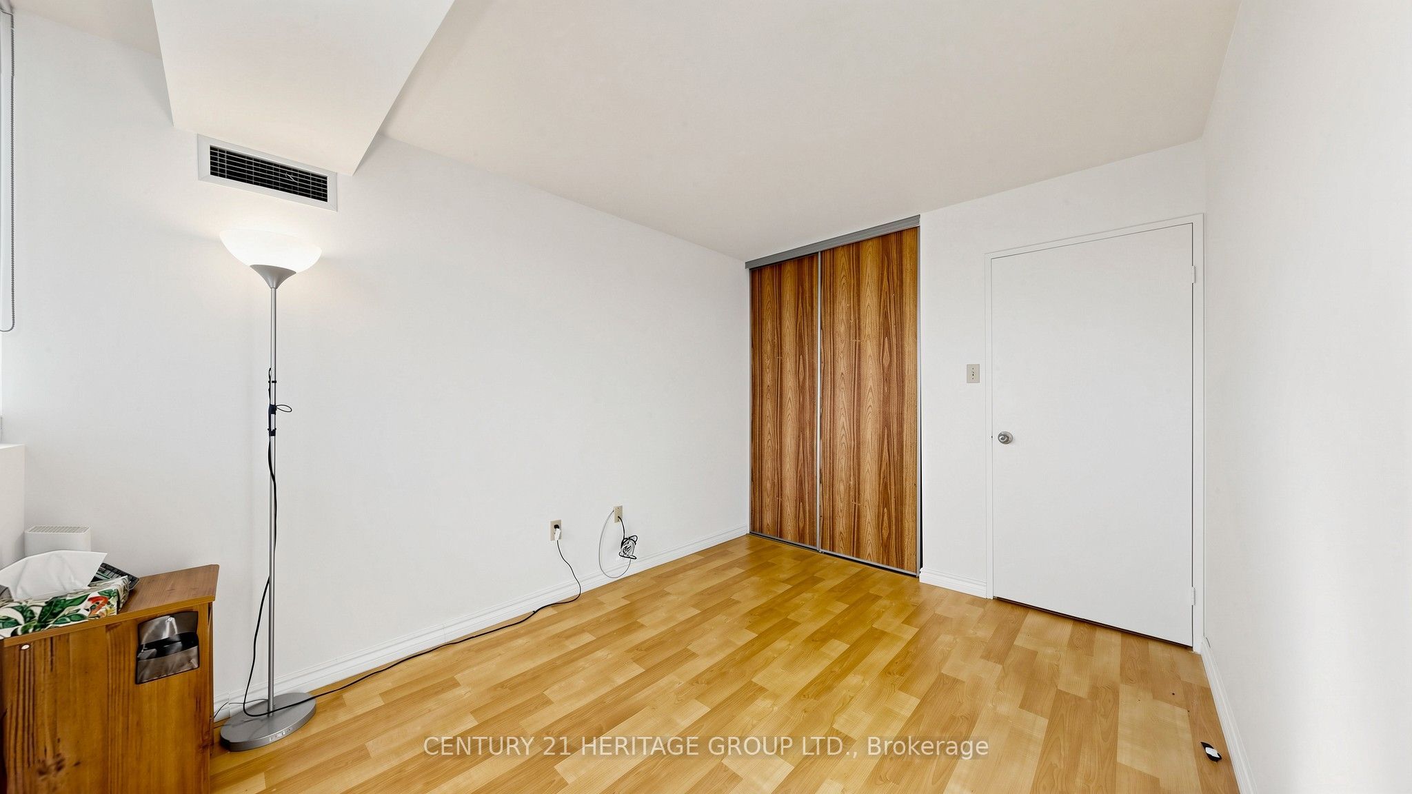 80 Antibes Drive 1503 Property Photo 26