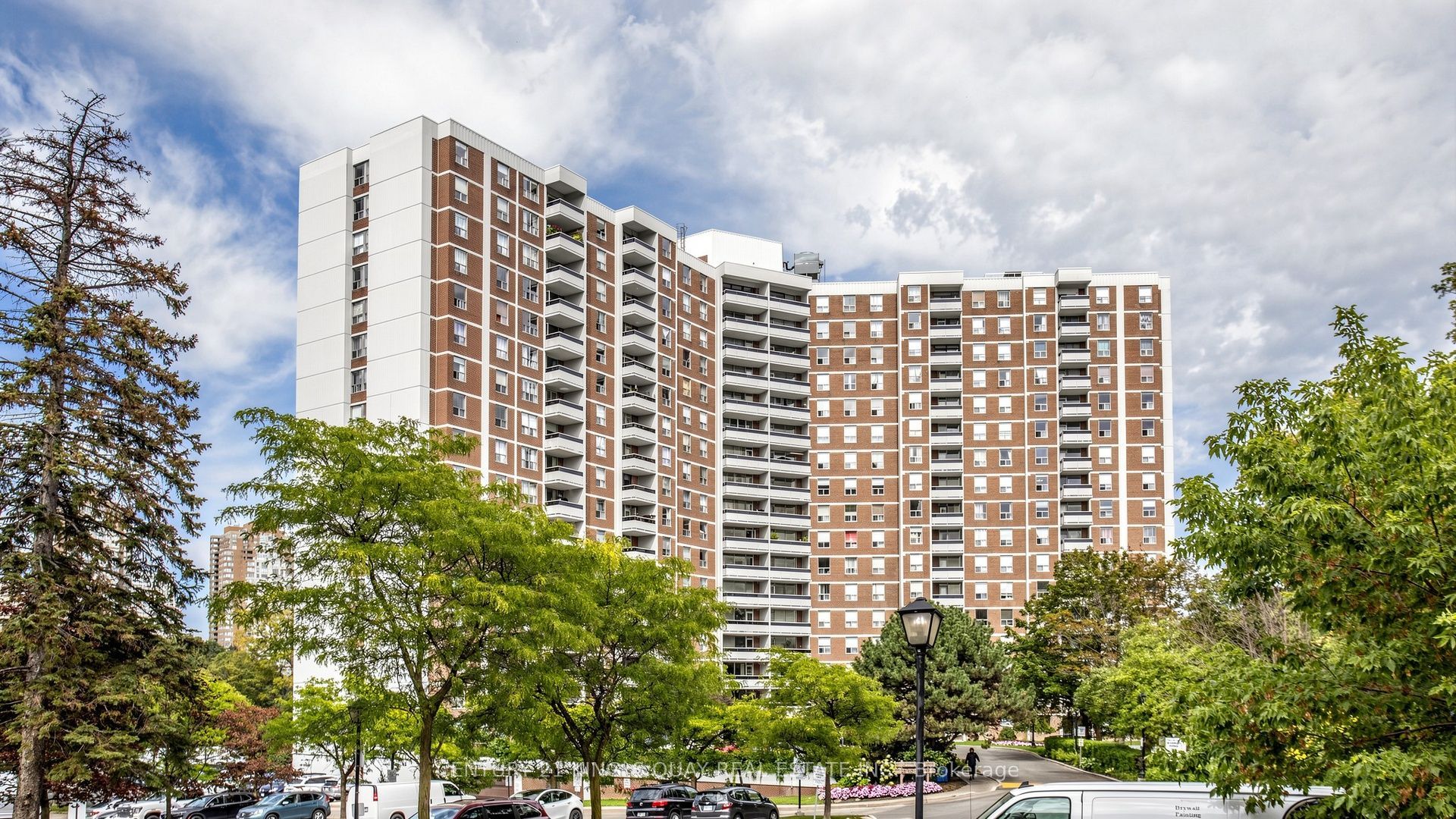 20 Edgecliff Golfway 1116 Property Photo 1