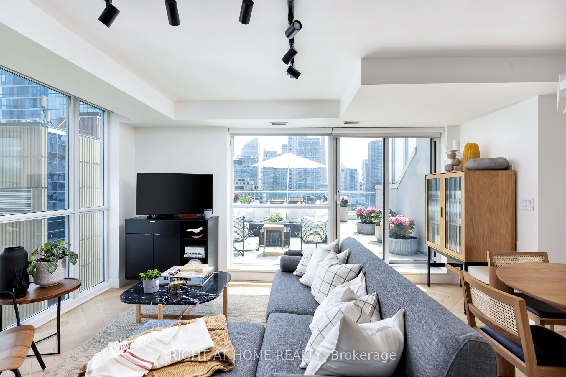 96 St Patrick Street Ph8 Property Photo 1