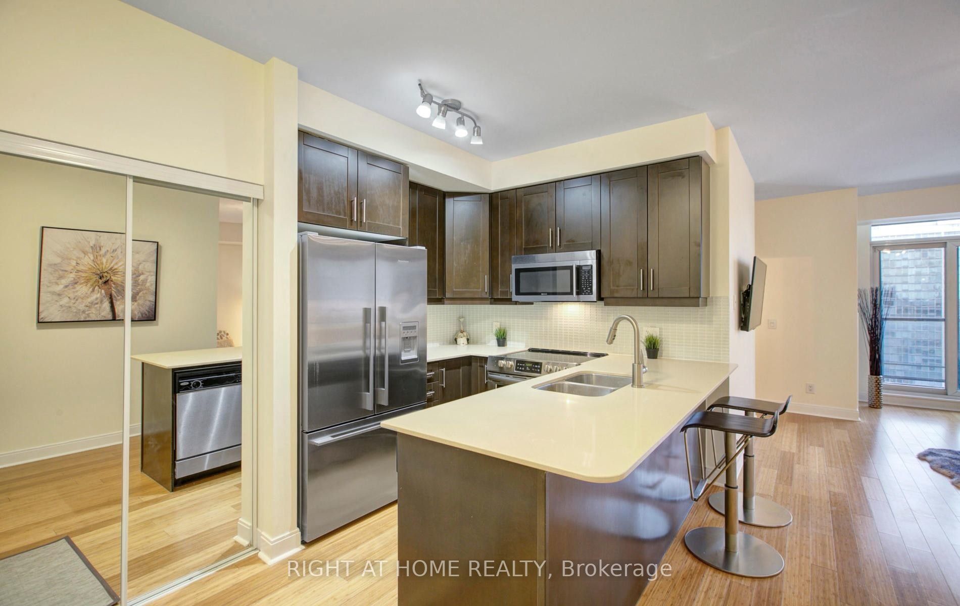 1 Scott Street 1409 Property Photo 5