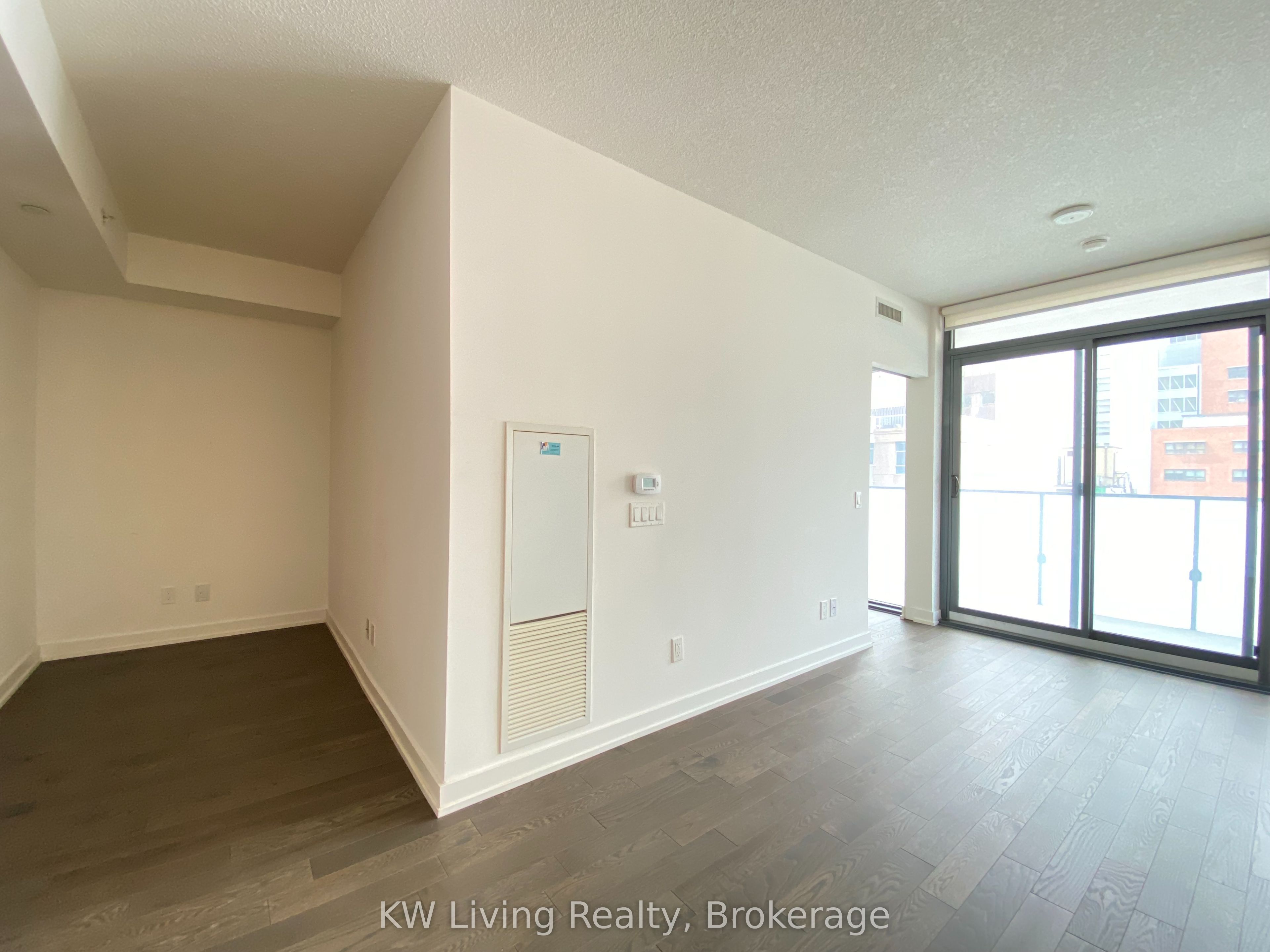 25 Richmond Street E 716 Property Photo 21