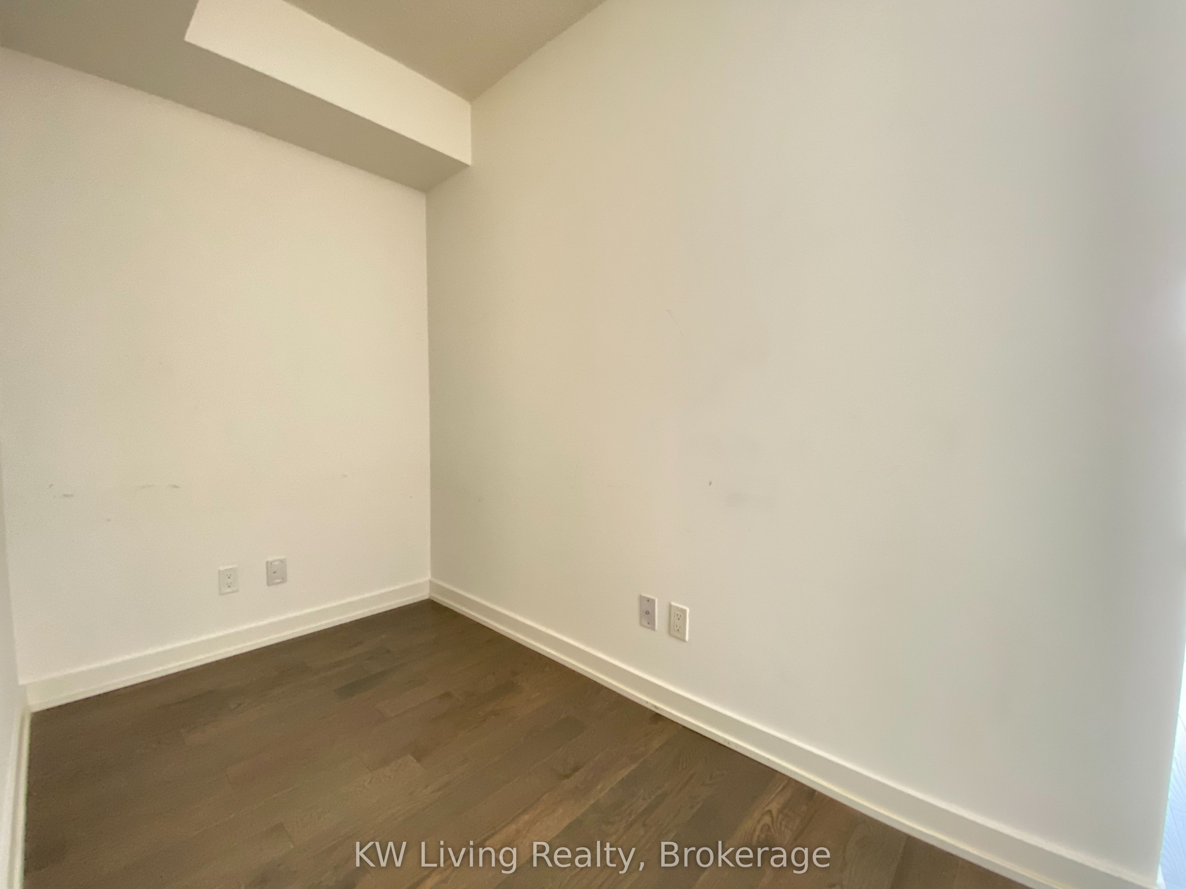 25 Richmond Street E 716 Property Photo 22