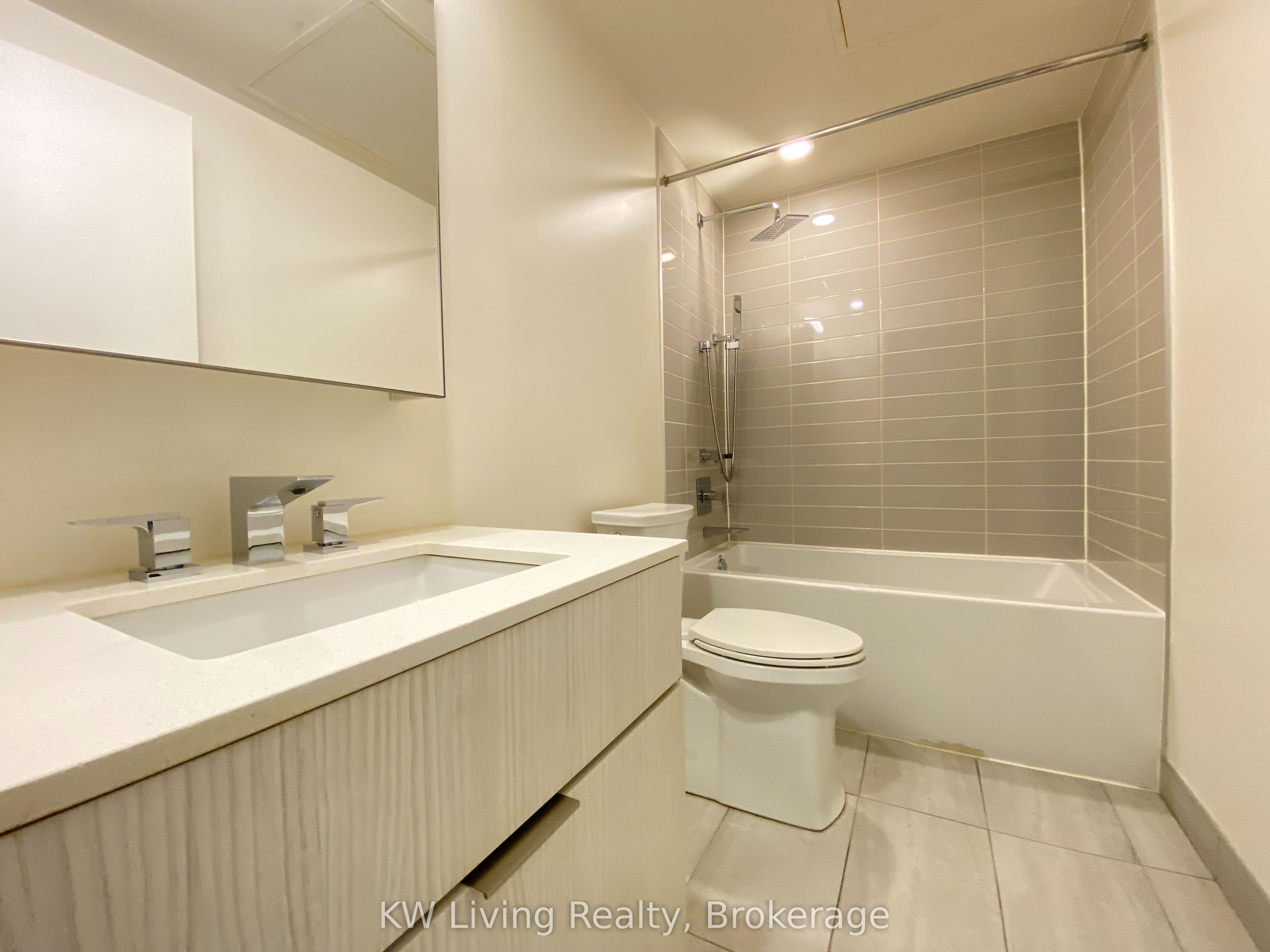 25 Richmond Street E 716 Property Photo 24