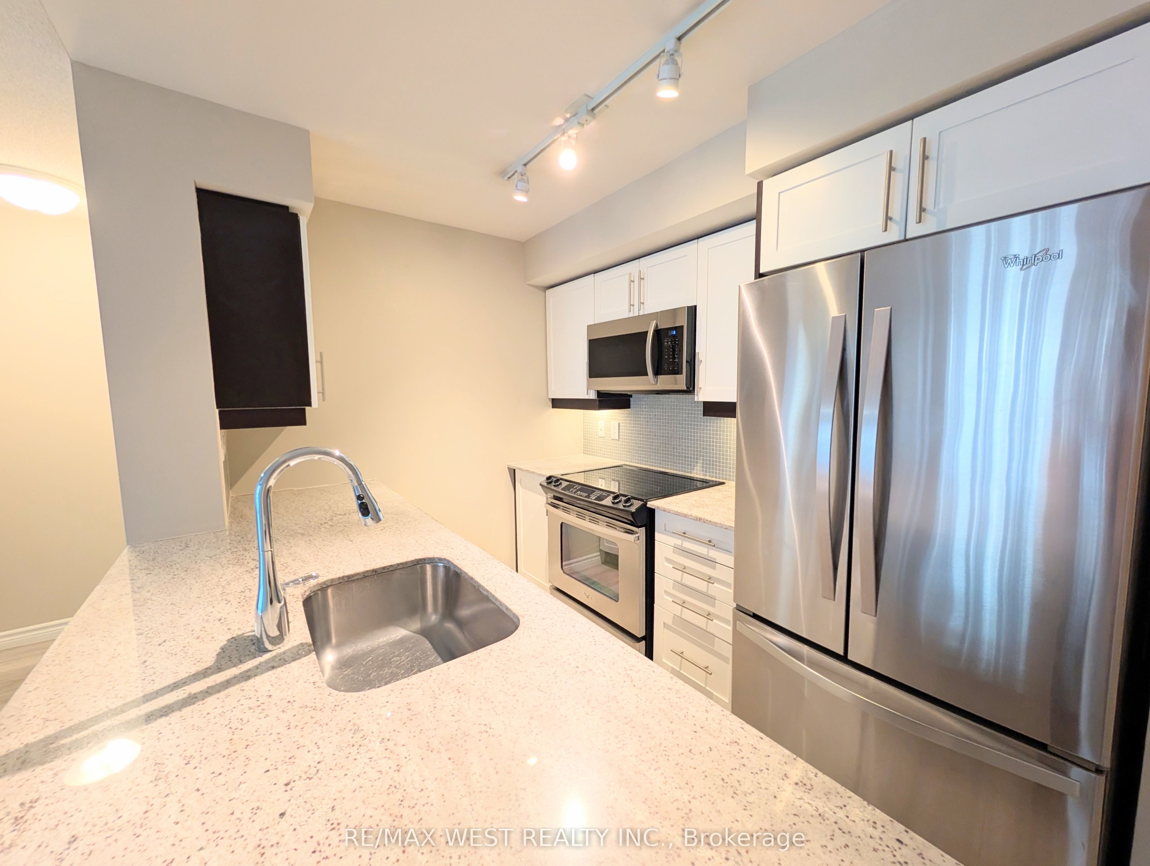 38 Grand Magazine Street 342 Property Photo 6
