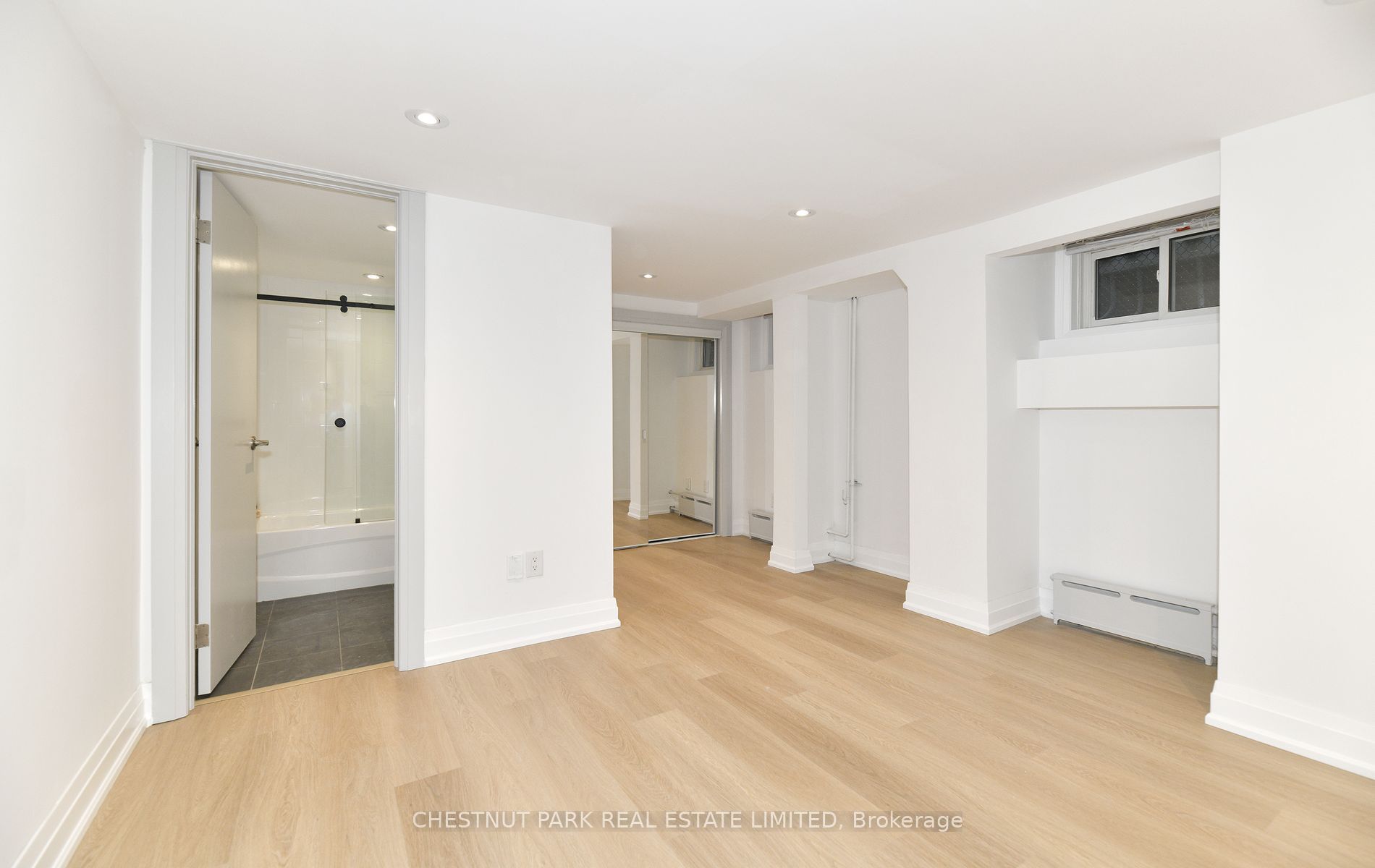 11 Rose Park Crescent Lower Property Photo 9