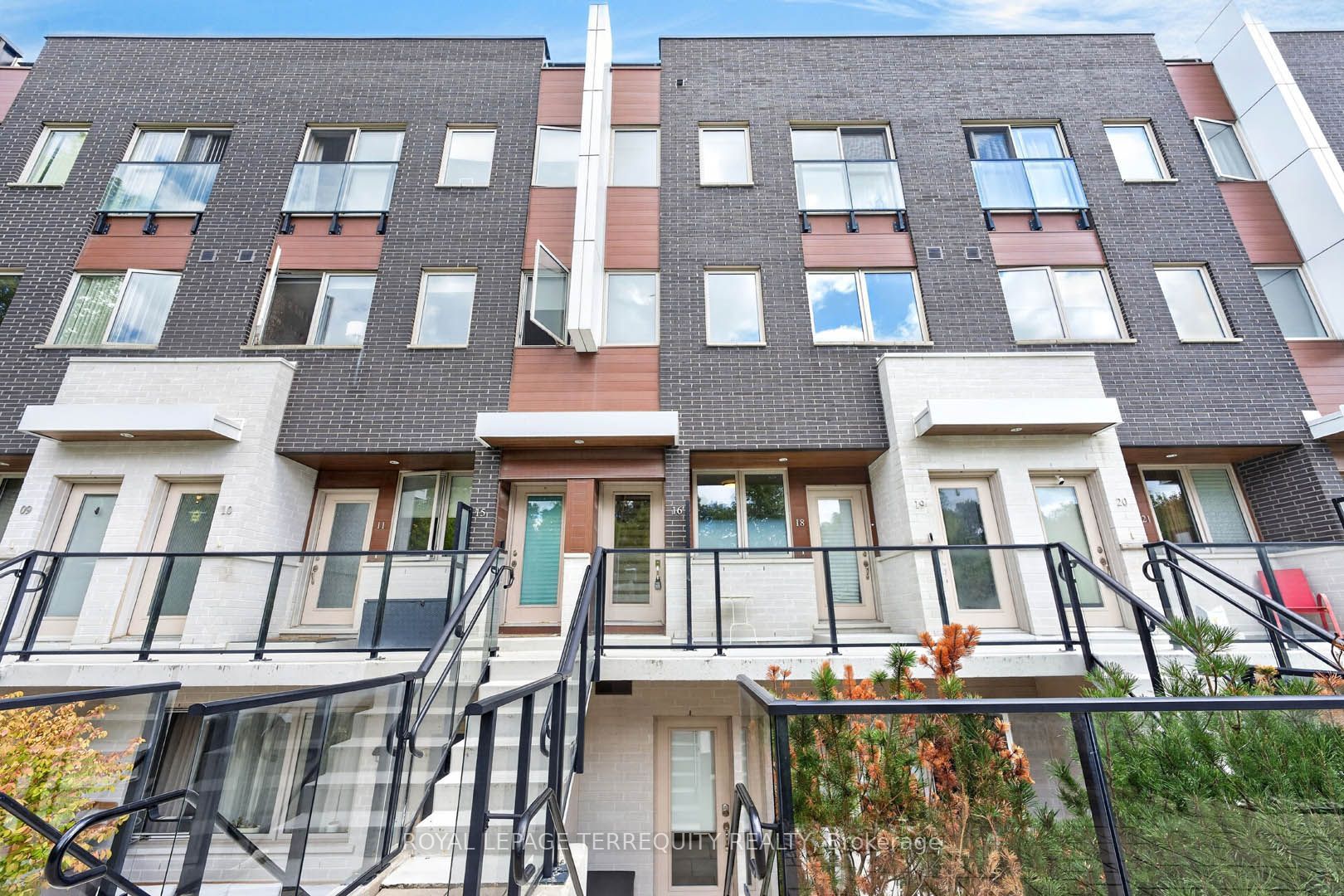 780 Sheppard Avenue E 16 Property Photo 1