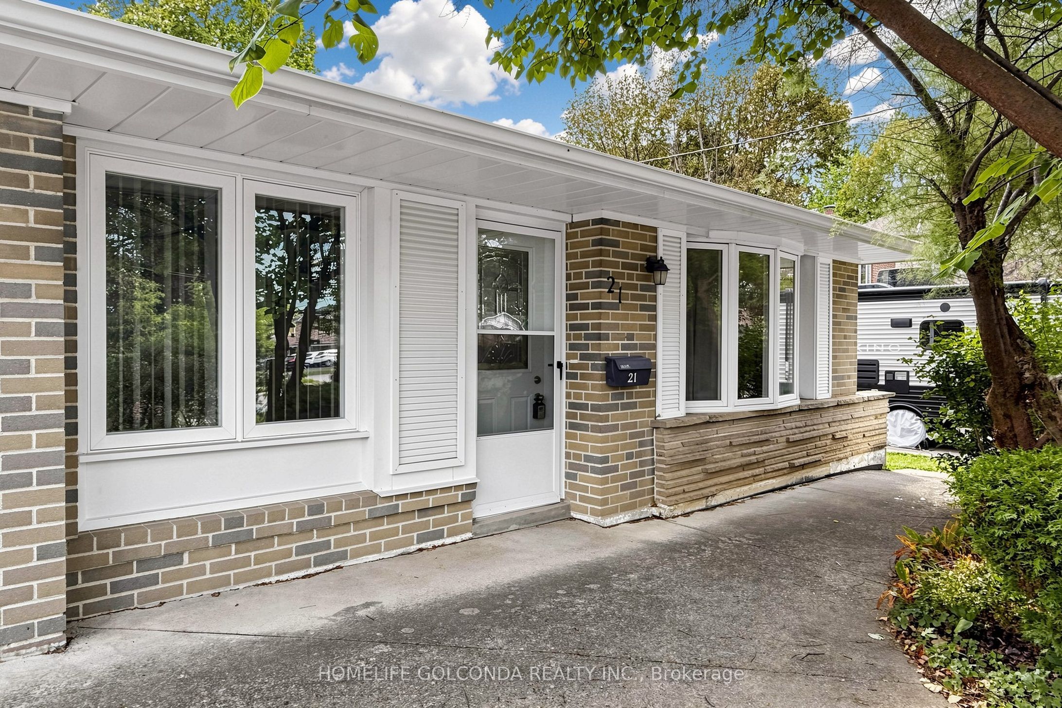 21 Grove Park Crescent Property Photo 4