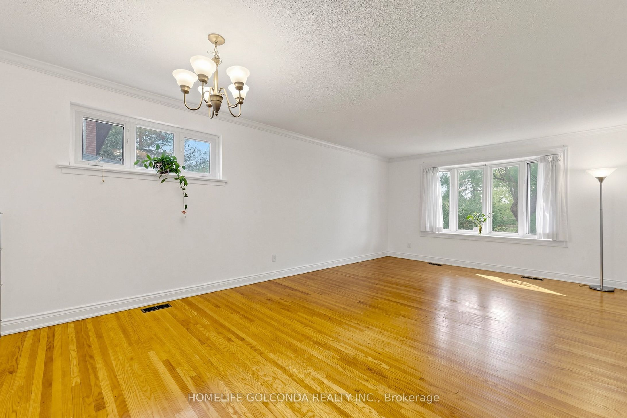 21 Grove Park Crescent Property Photo 7