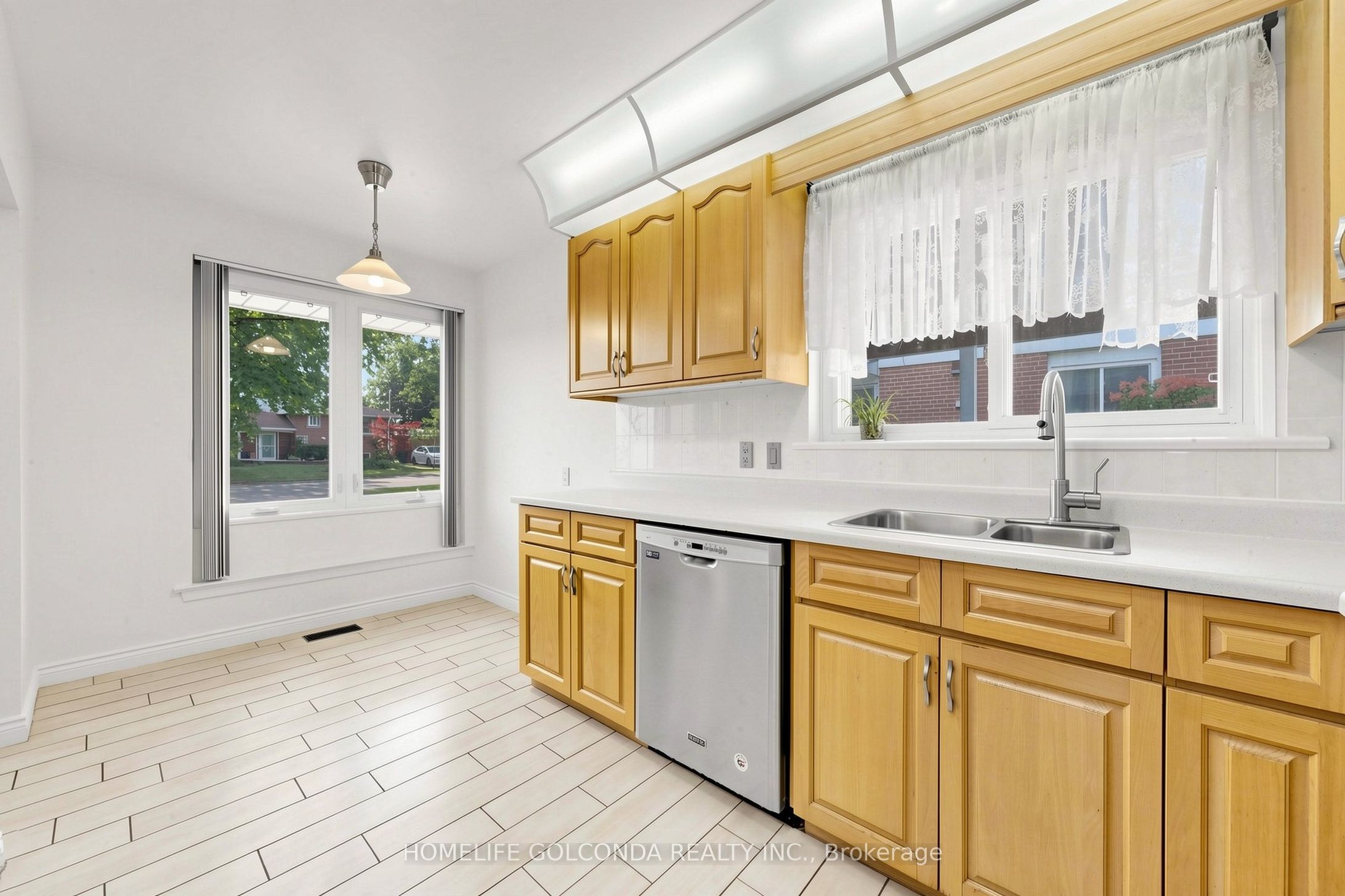 21 Grove Park Crescent Property Photo 12