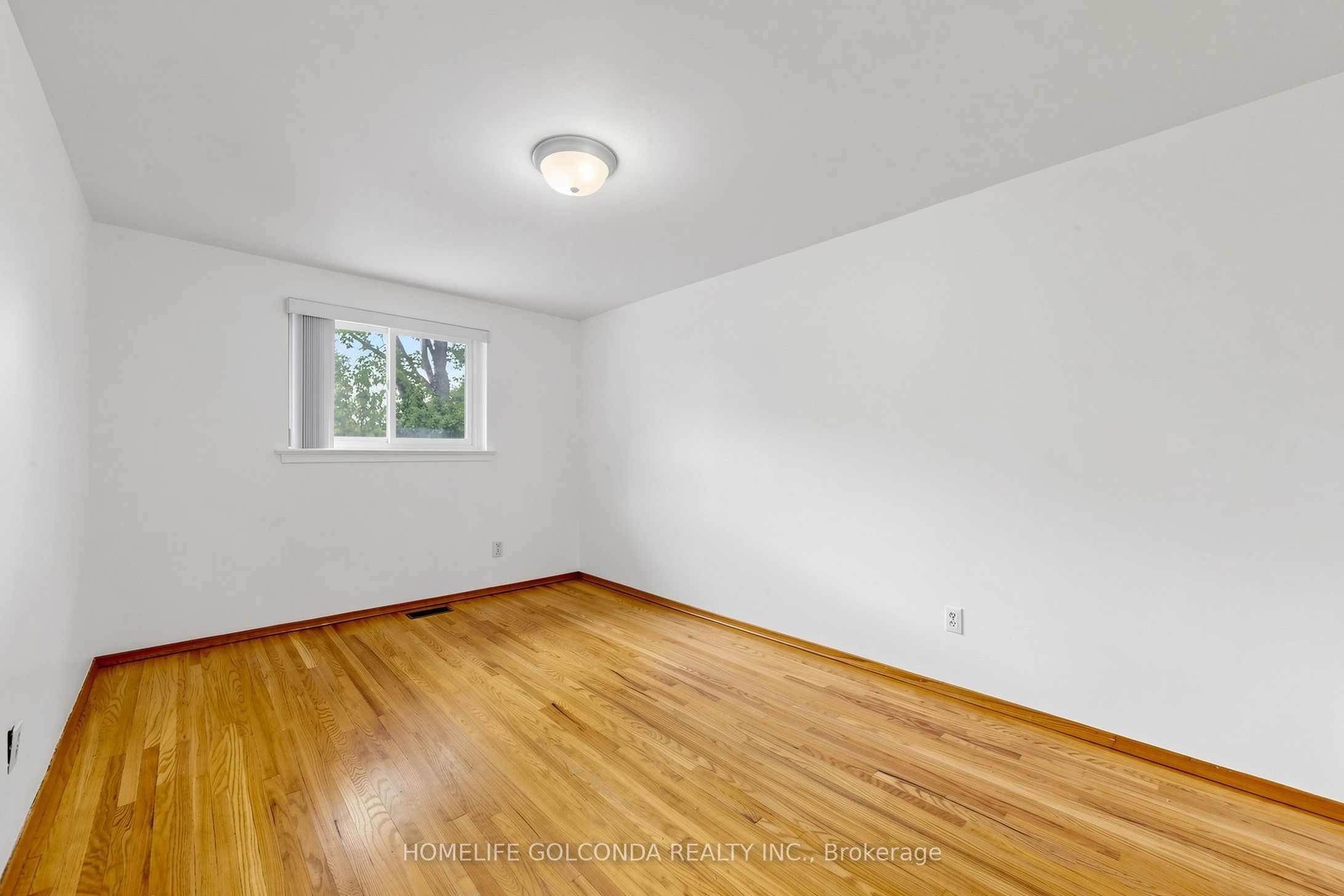 21 Grove Park Crescent Property Photo 18