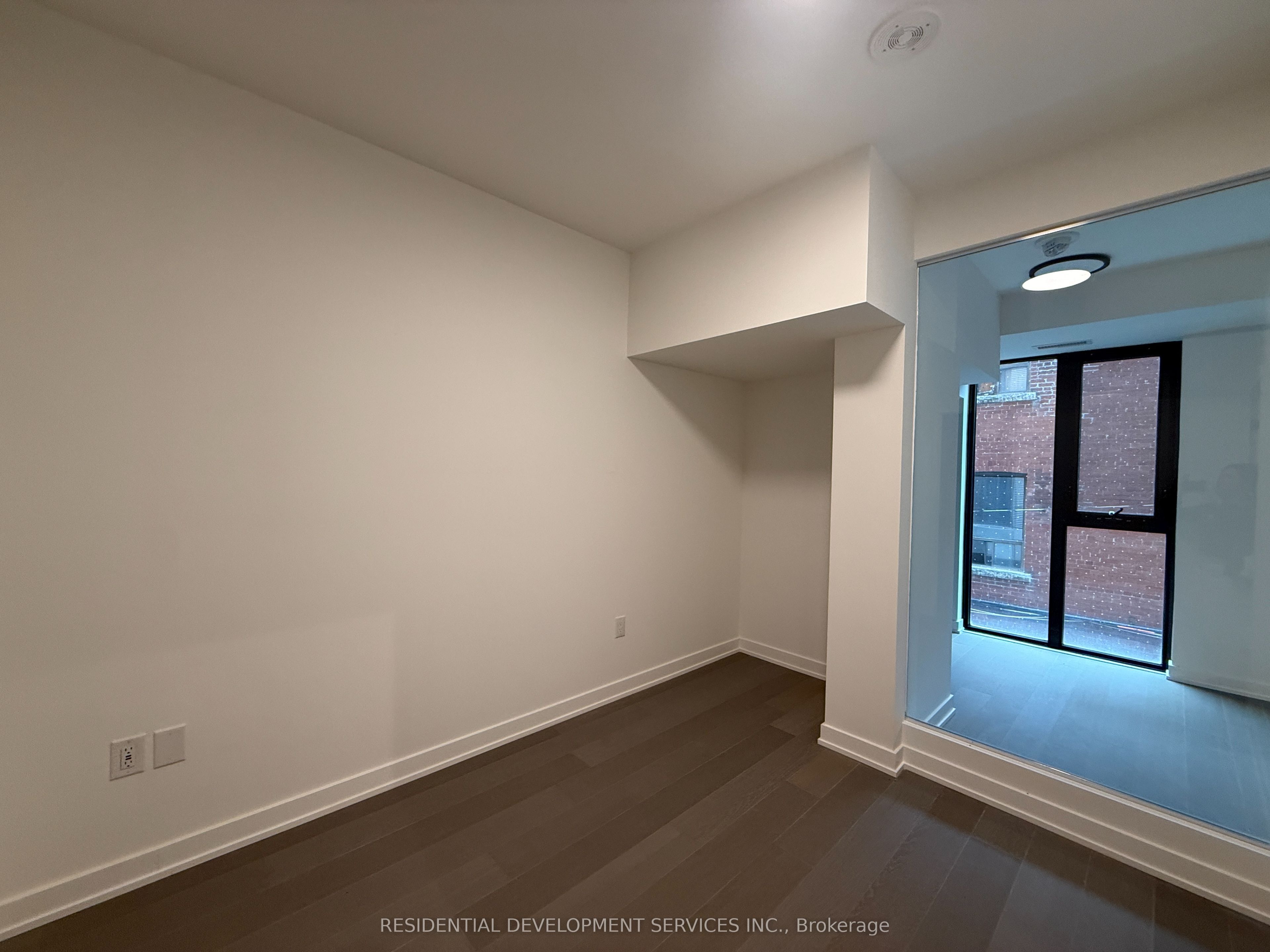 123 Portland Street 205 Property Photo 3