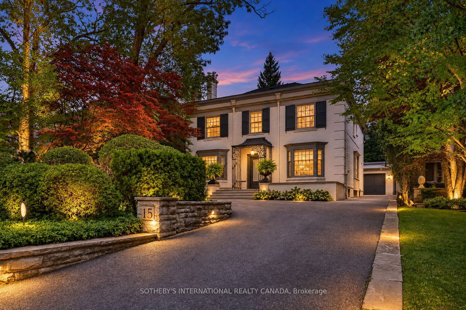 15 Alexandra Wood