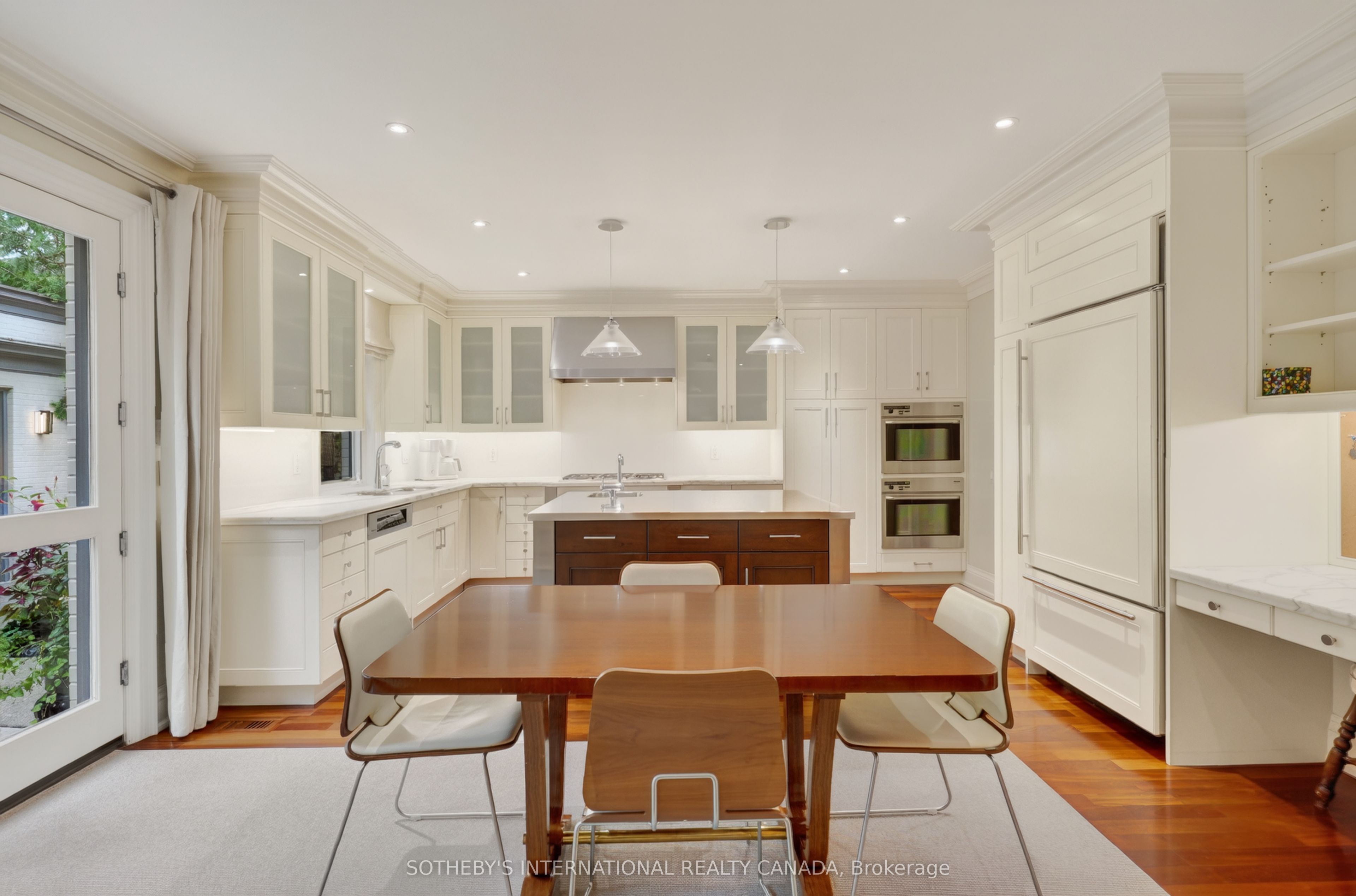15 Alexandra Wood Property Photo 18