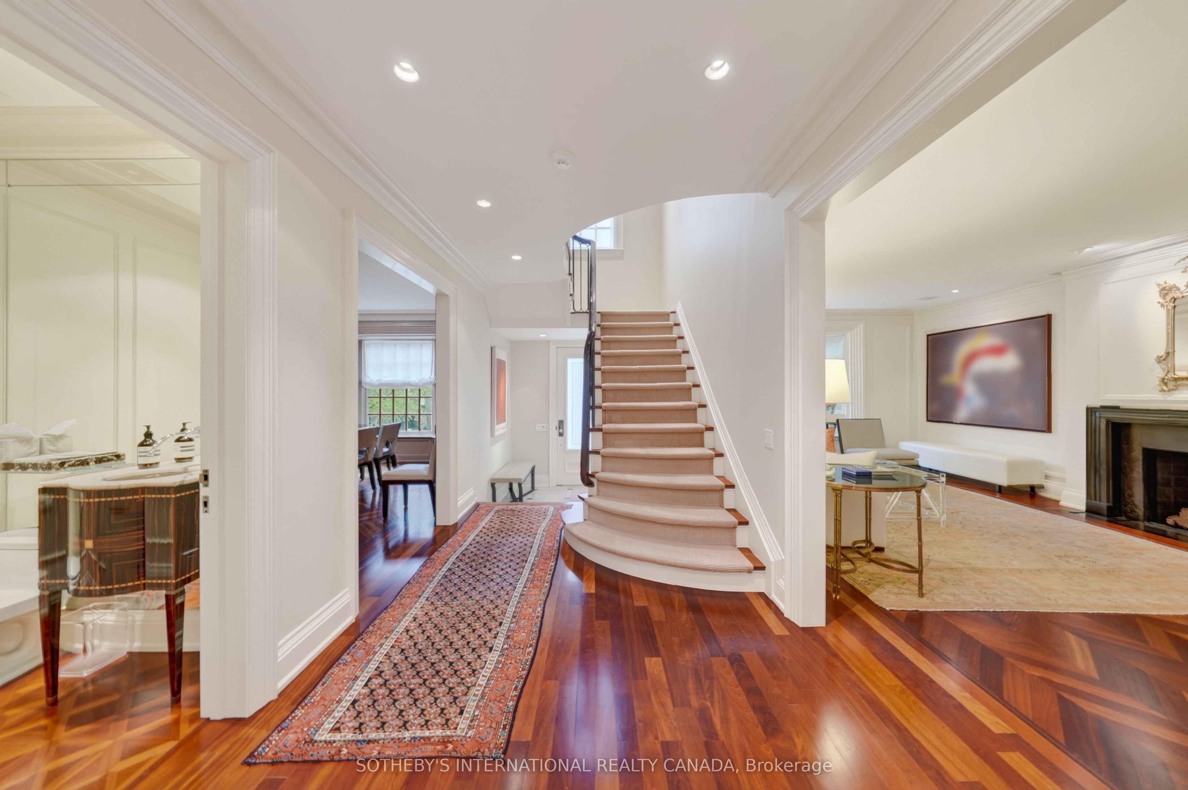 15 Alexandra Wood Property Photo 33