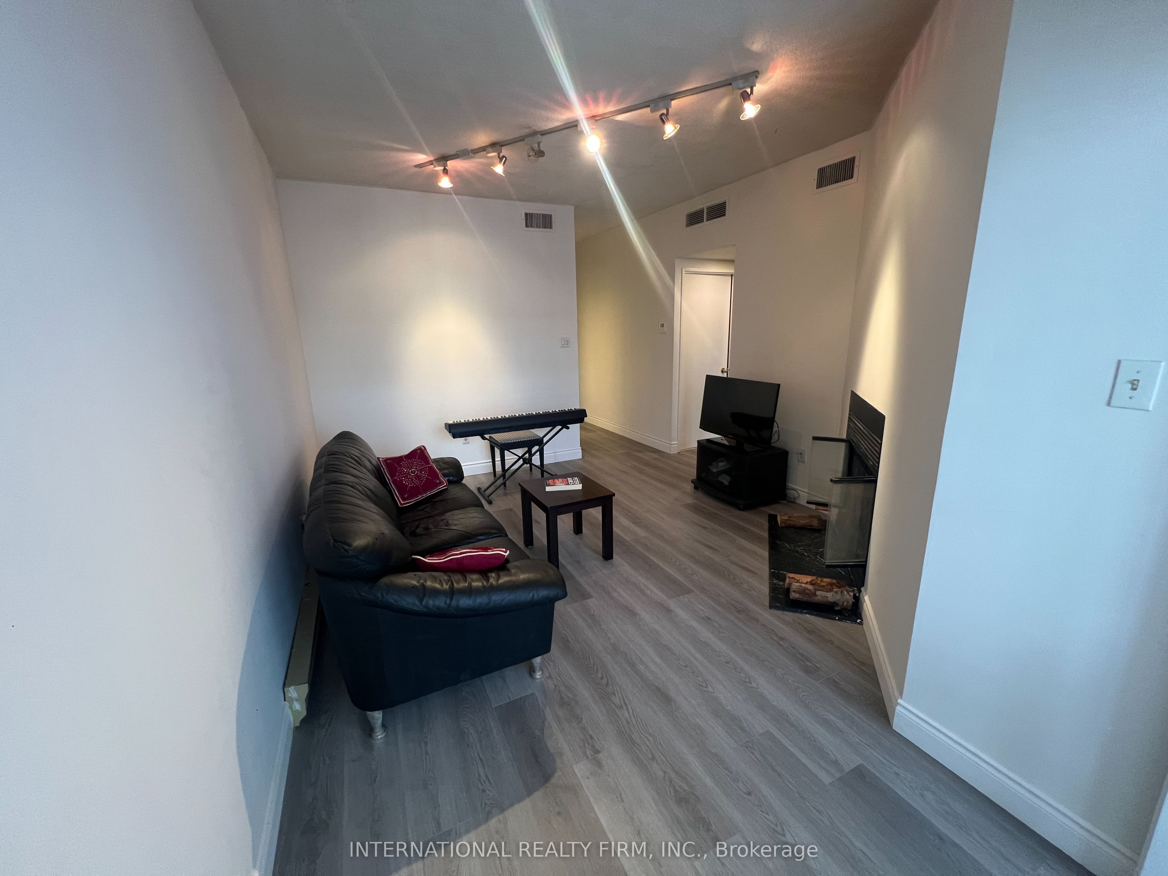 65 Scadding Avenue Ph5 Property Photo 5