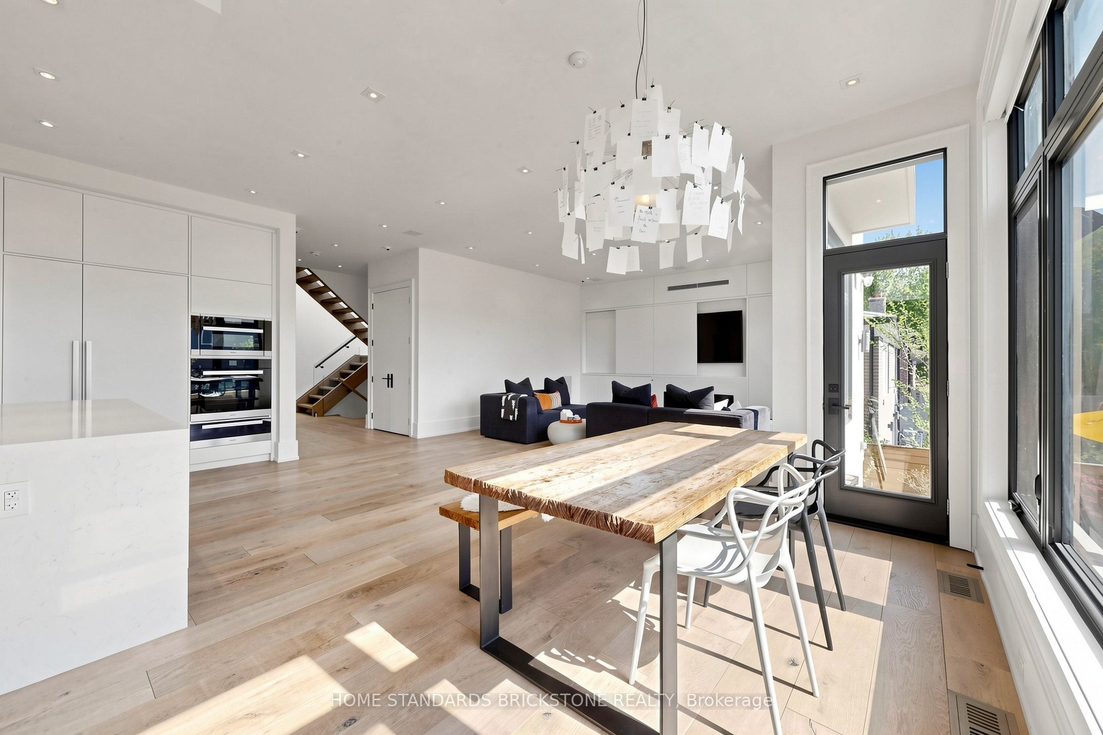10 Alonzo Road Property Photo 12