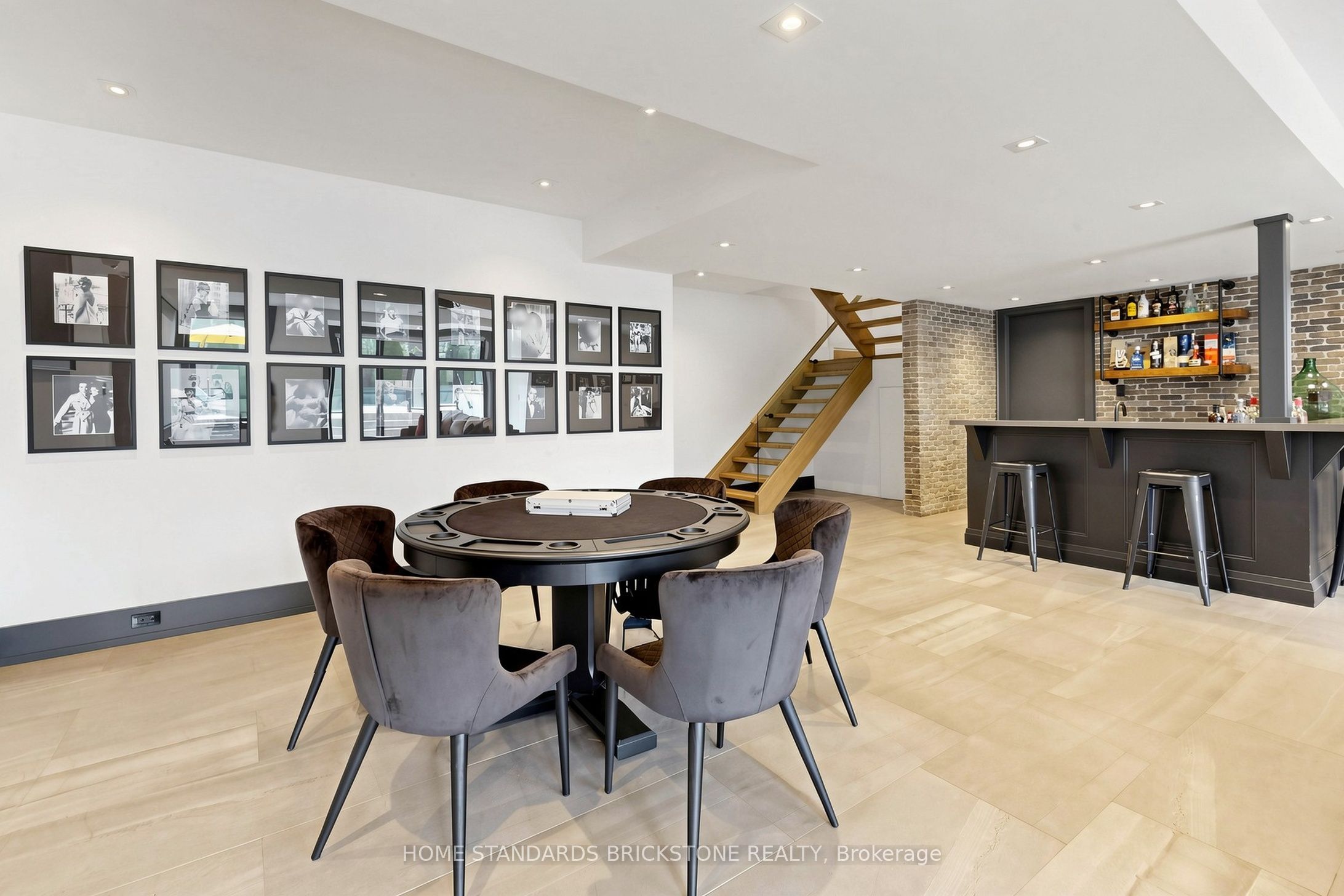 10 Alonzo Road Property Photo 30