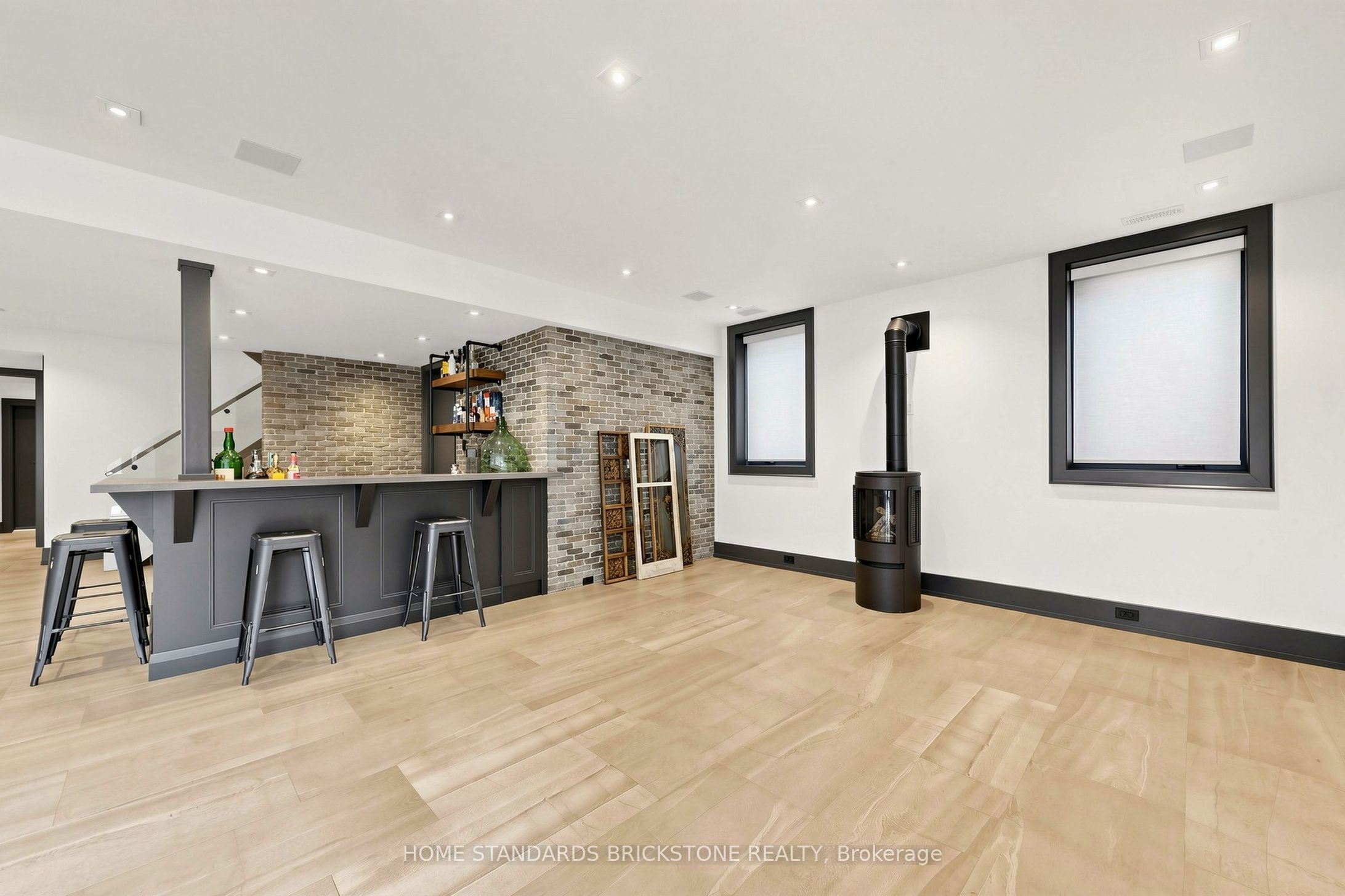 10 Alonzo Road Property Photo 34