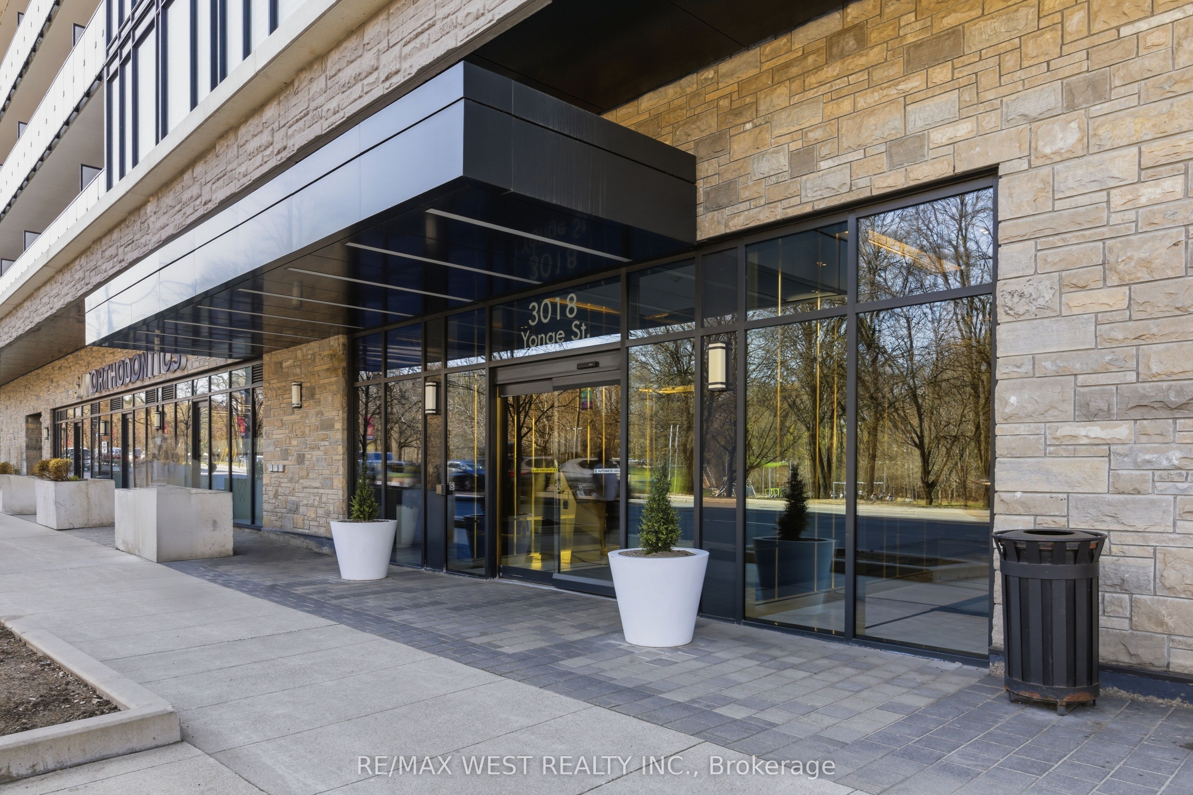 3018 Yonge Street 617