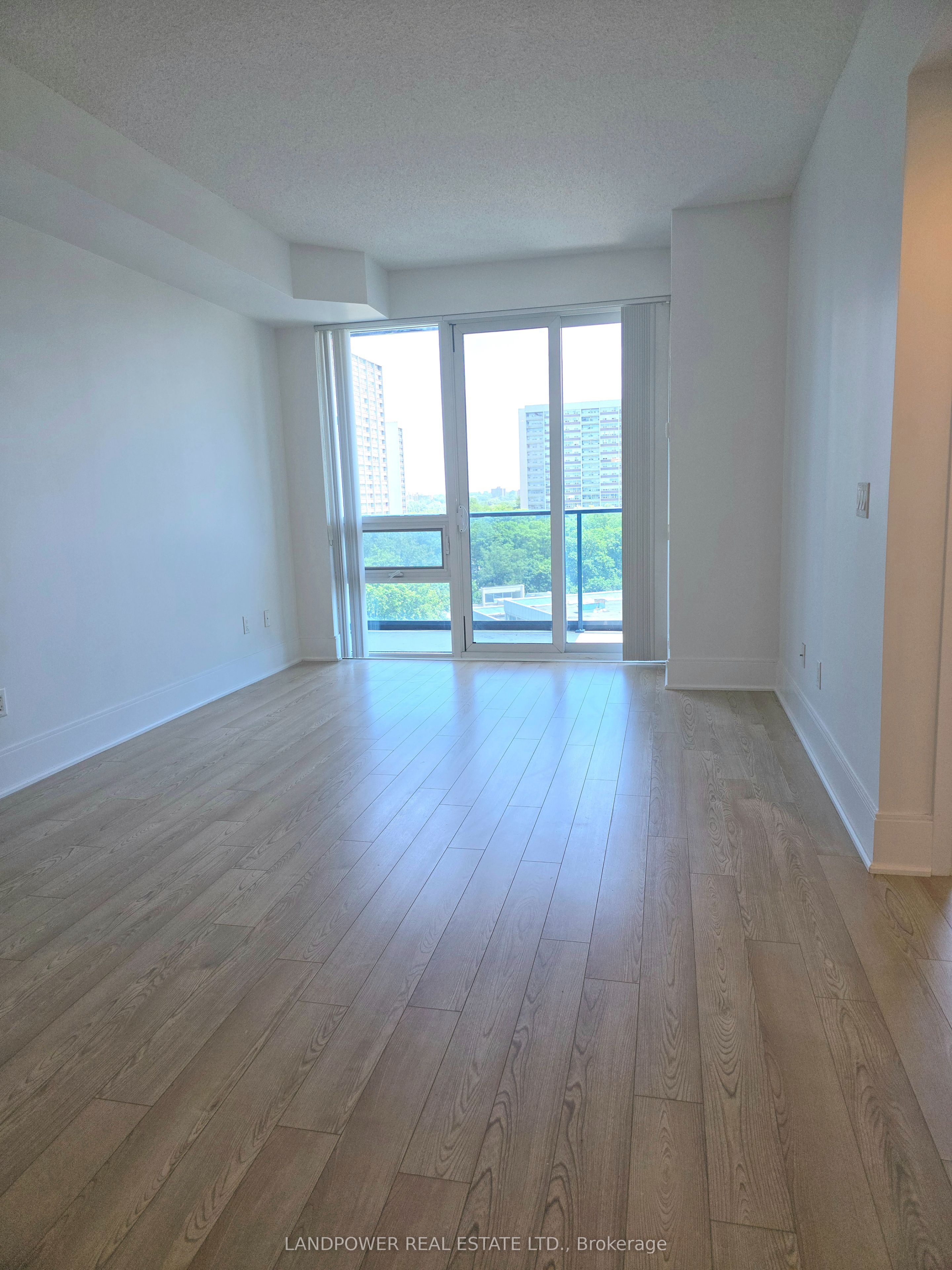 181 Wynford Drive 1001 Property Photo 1