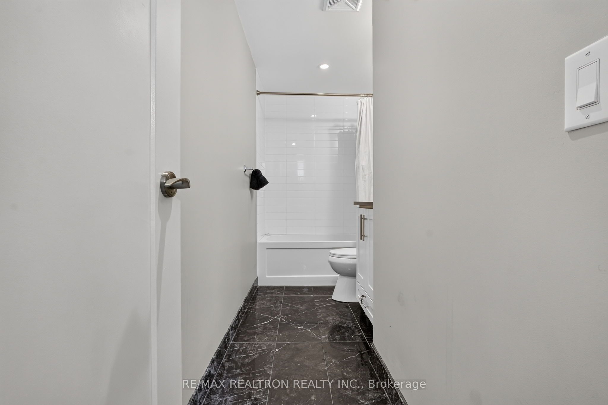 825 Church Street 912 Property Photo 32