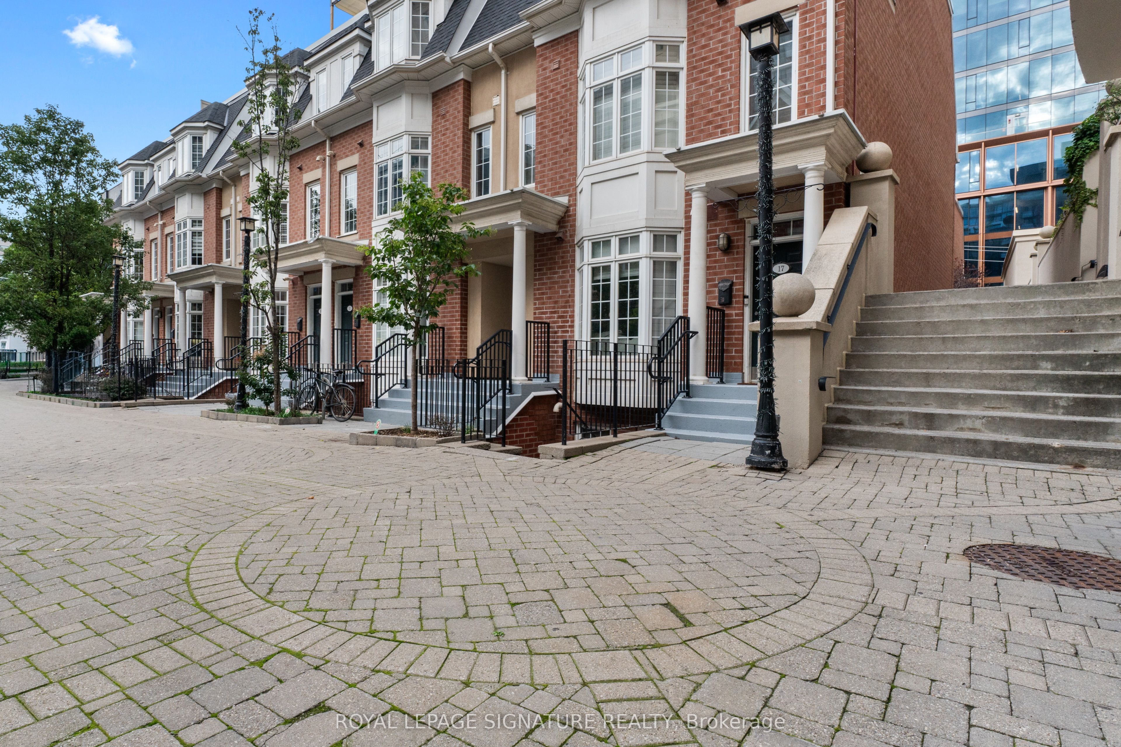 11 Niagara Street 8 Property Photo 1