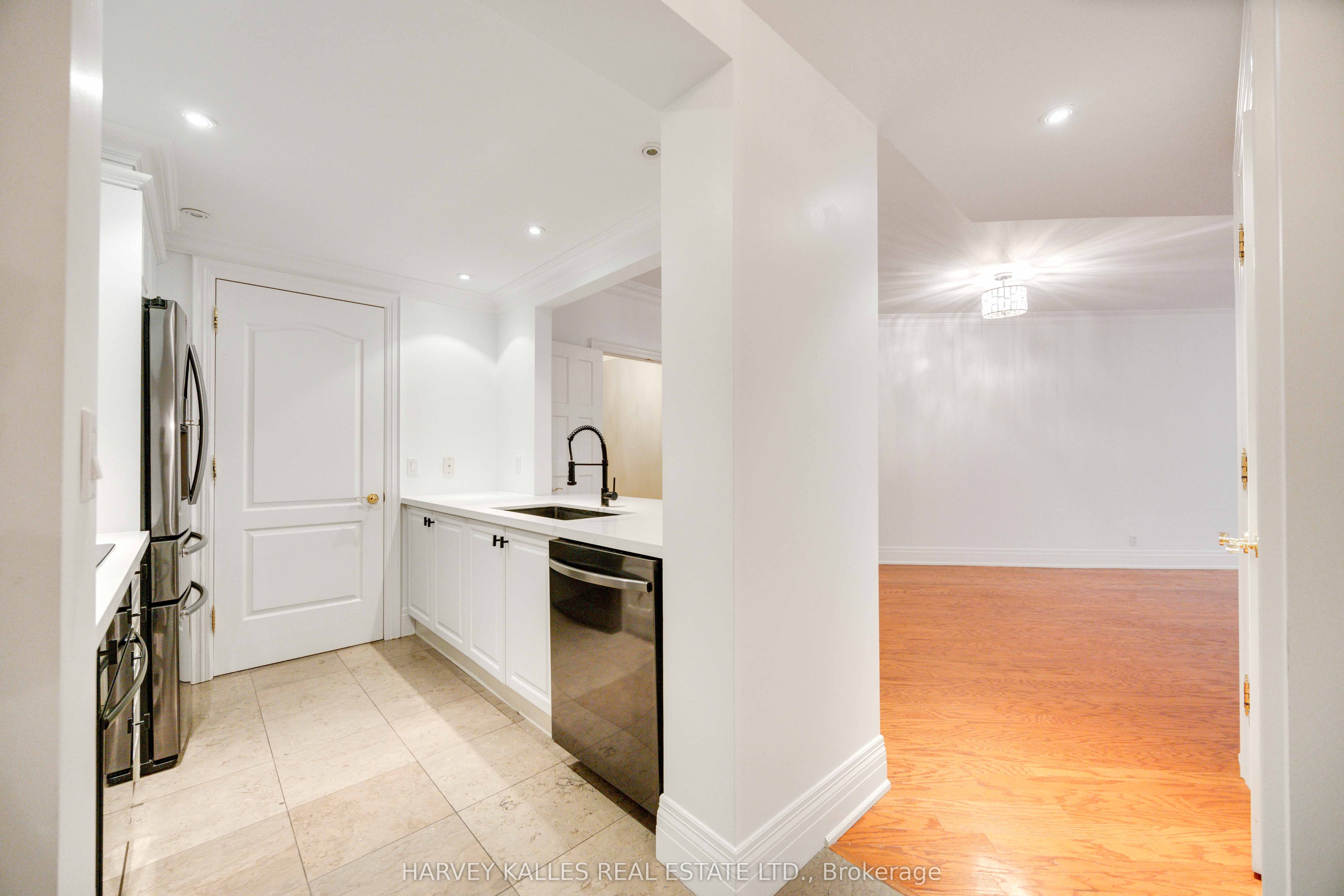 33 Delisle Avenue 201 Property Photo 6
