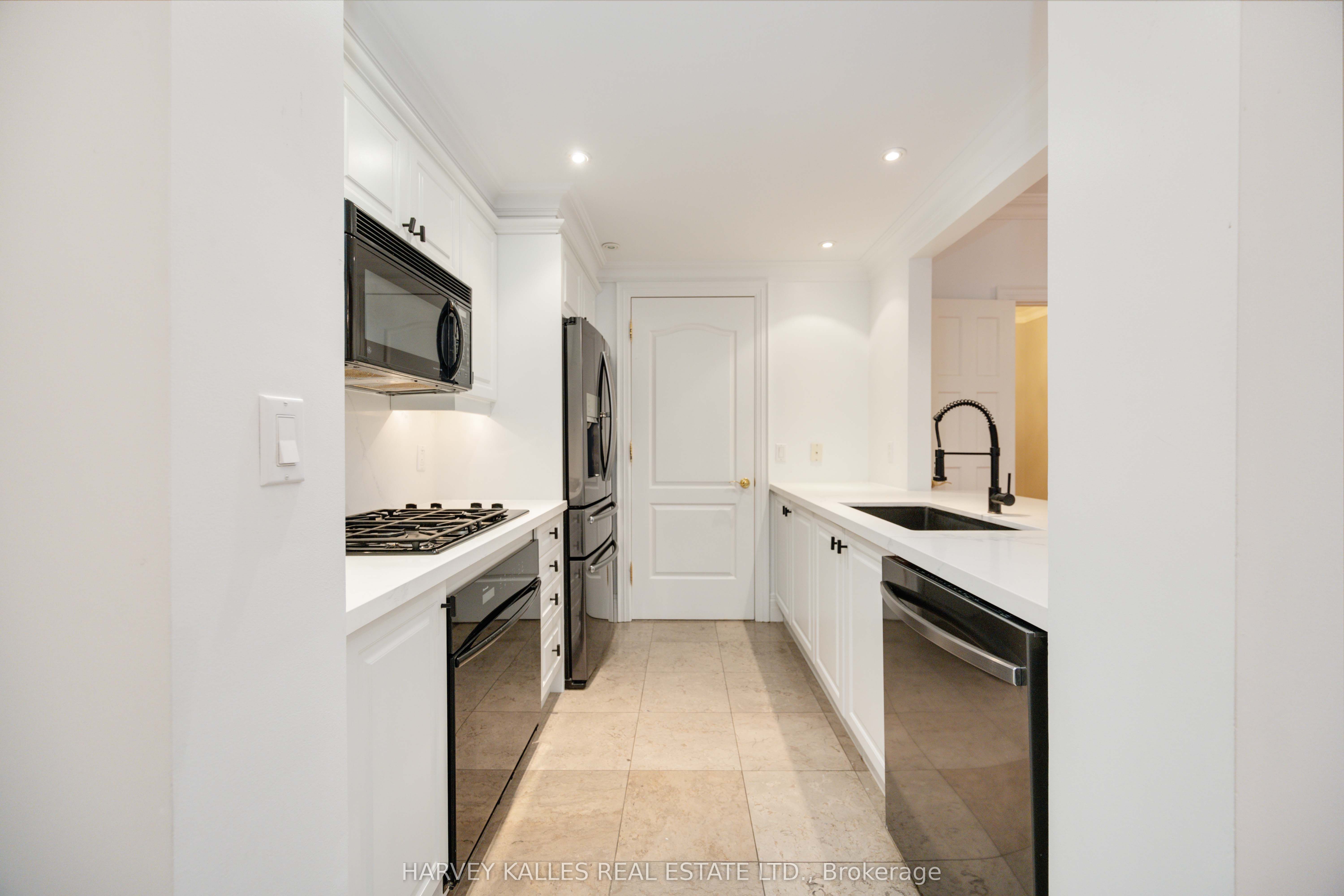33 Delisle Avenue 201 Property Photo 7
