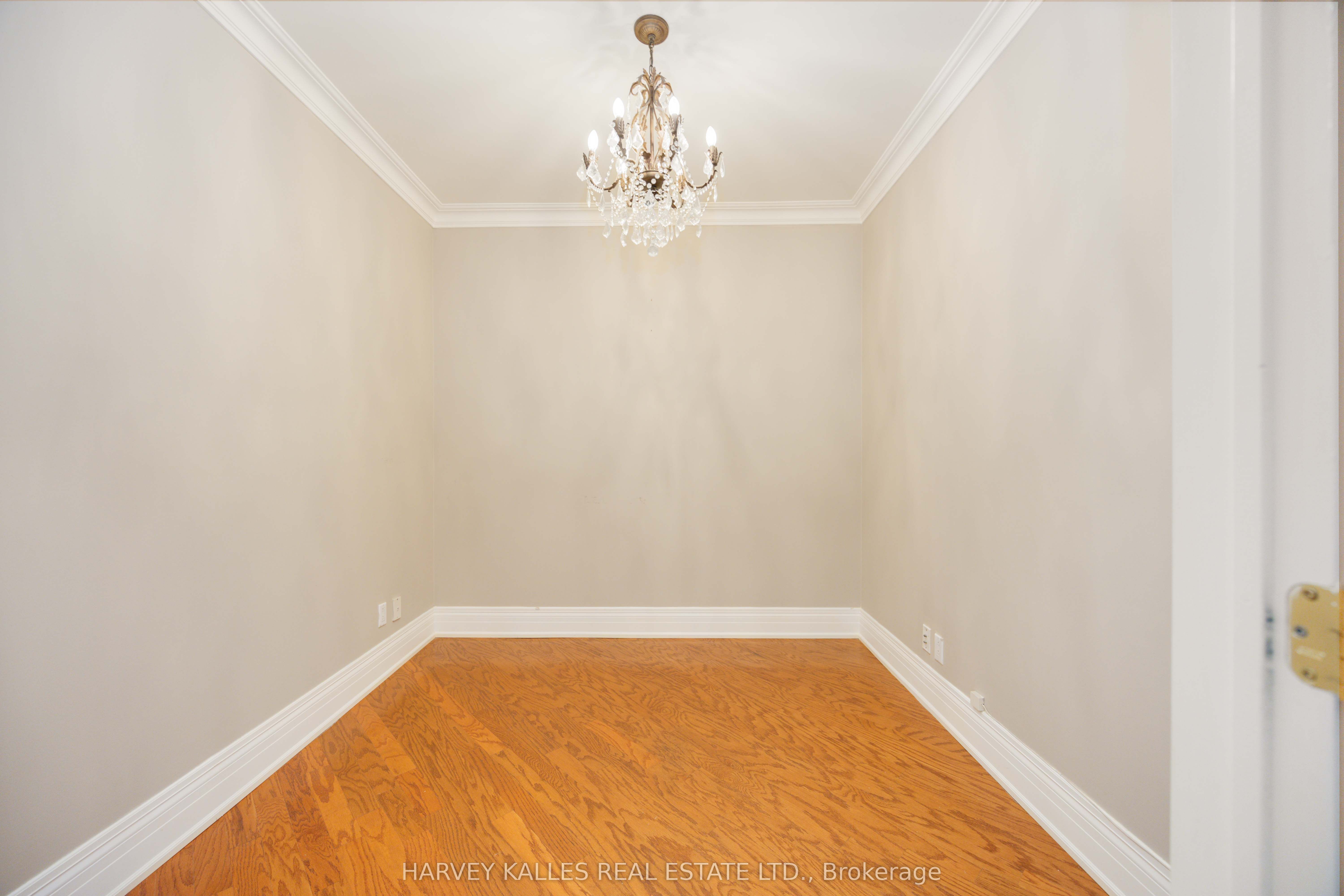 33 Delisle Avenue 201 Property Photo 17