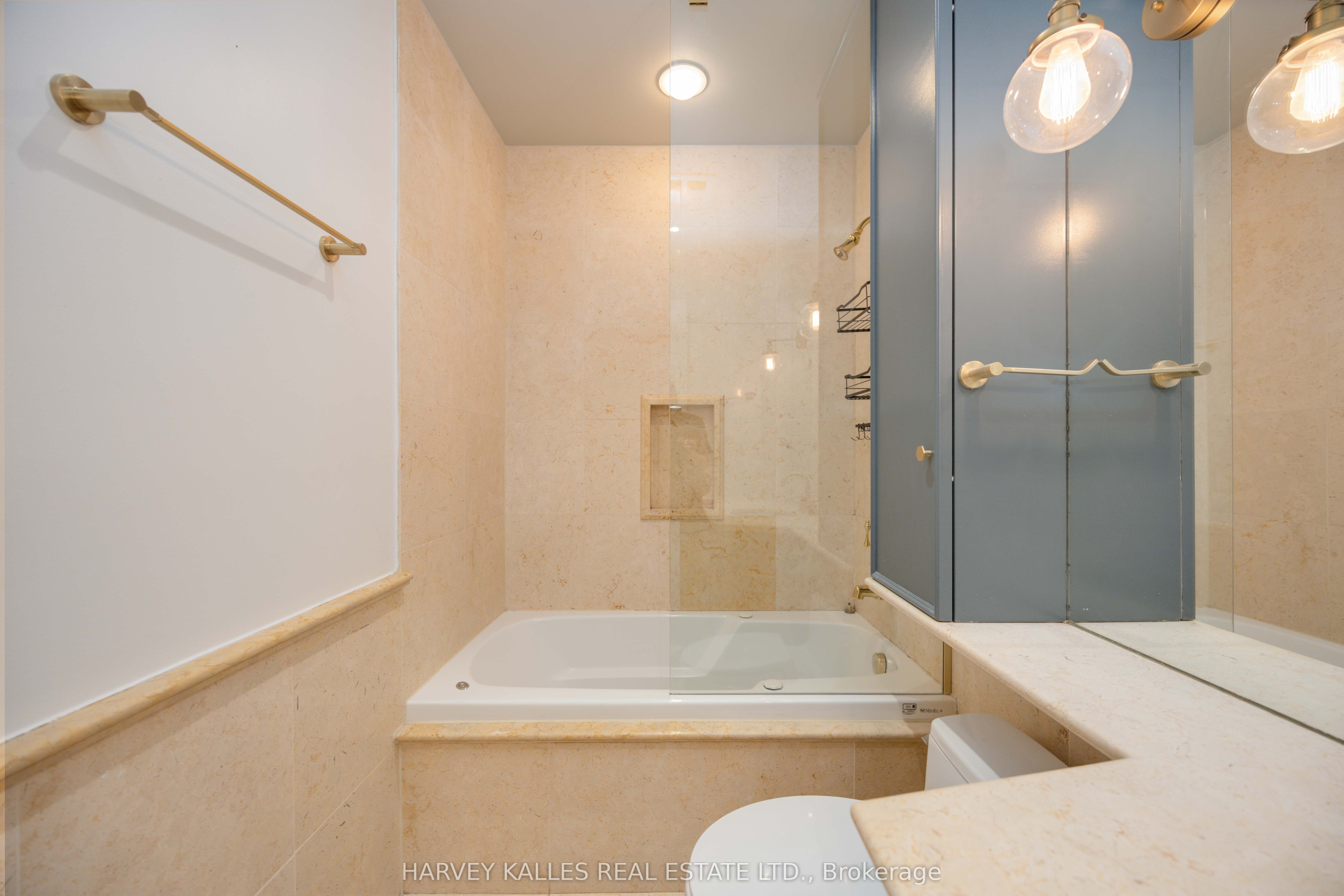 33 Delisle Avenue 201 Property Photo 44