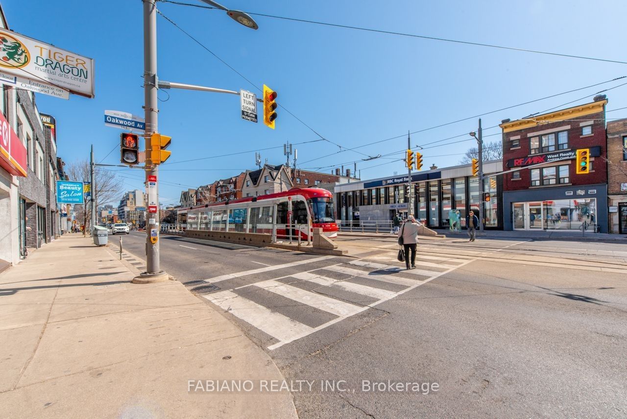 944 St Clair Avenue W Property Photo 16