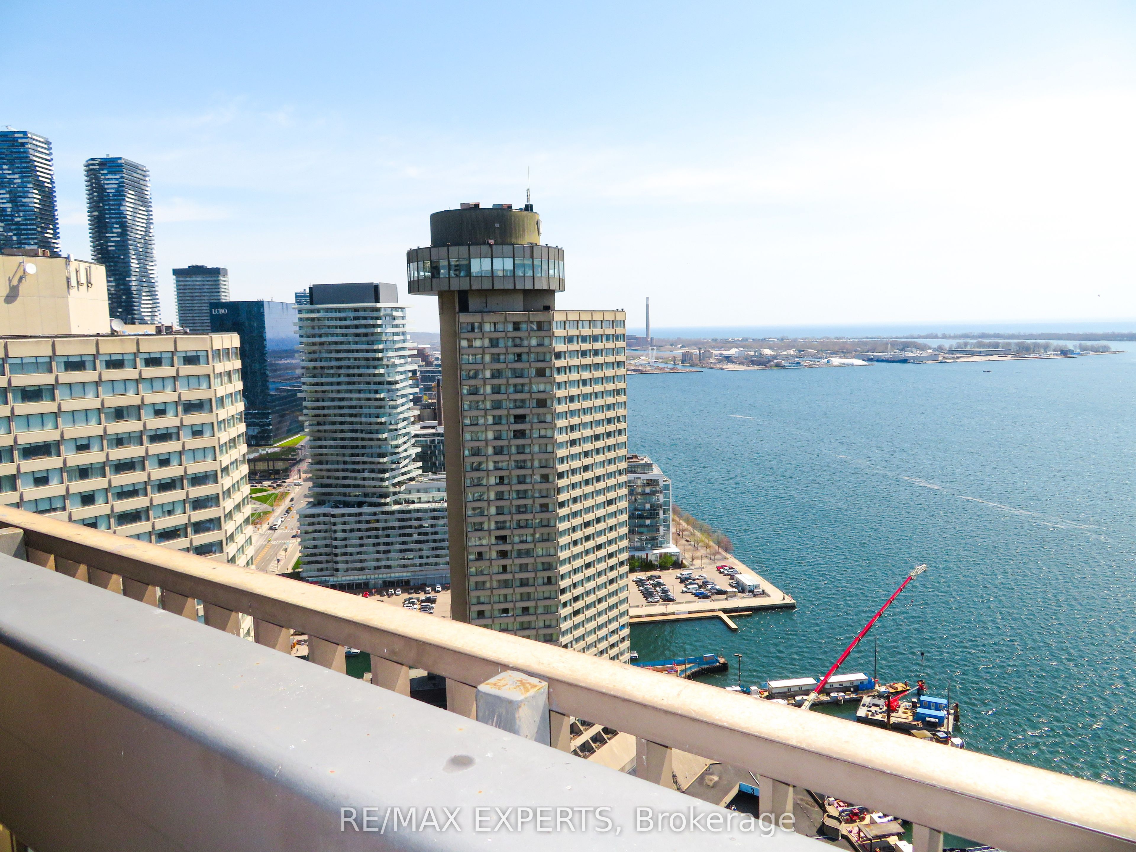 33 Harbour Square 2233 Property Photo 1