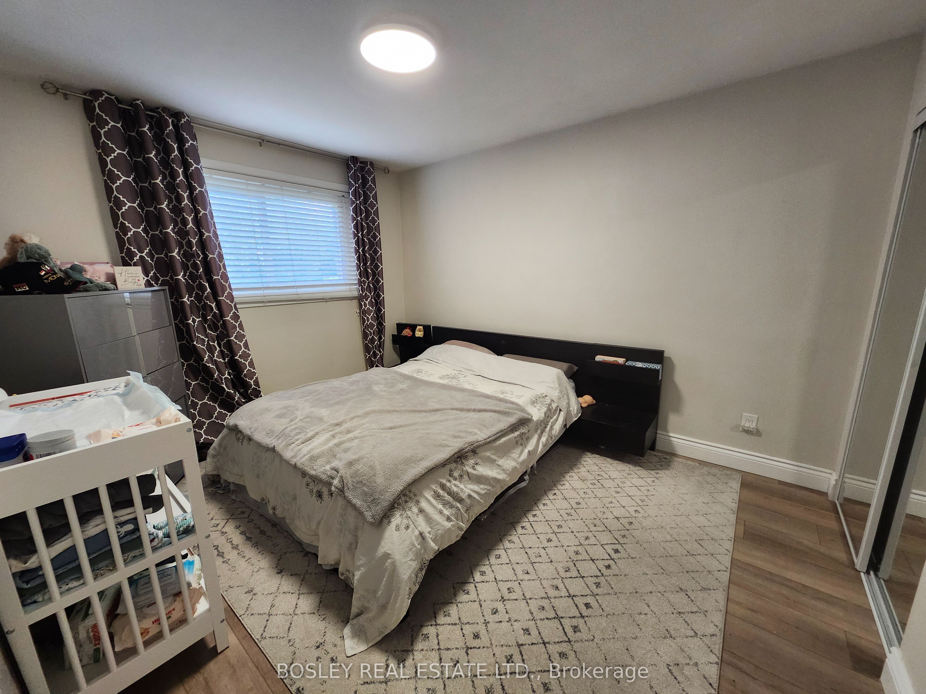 37 Summerside Crescent Main Property Photo 6