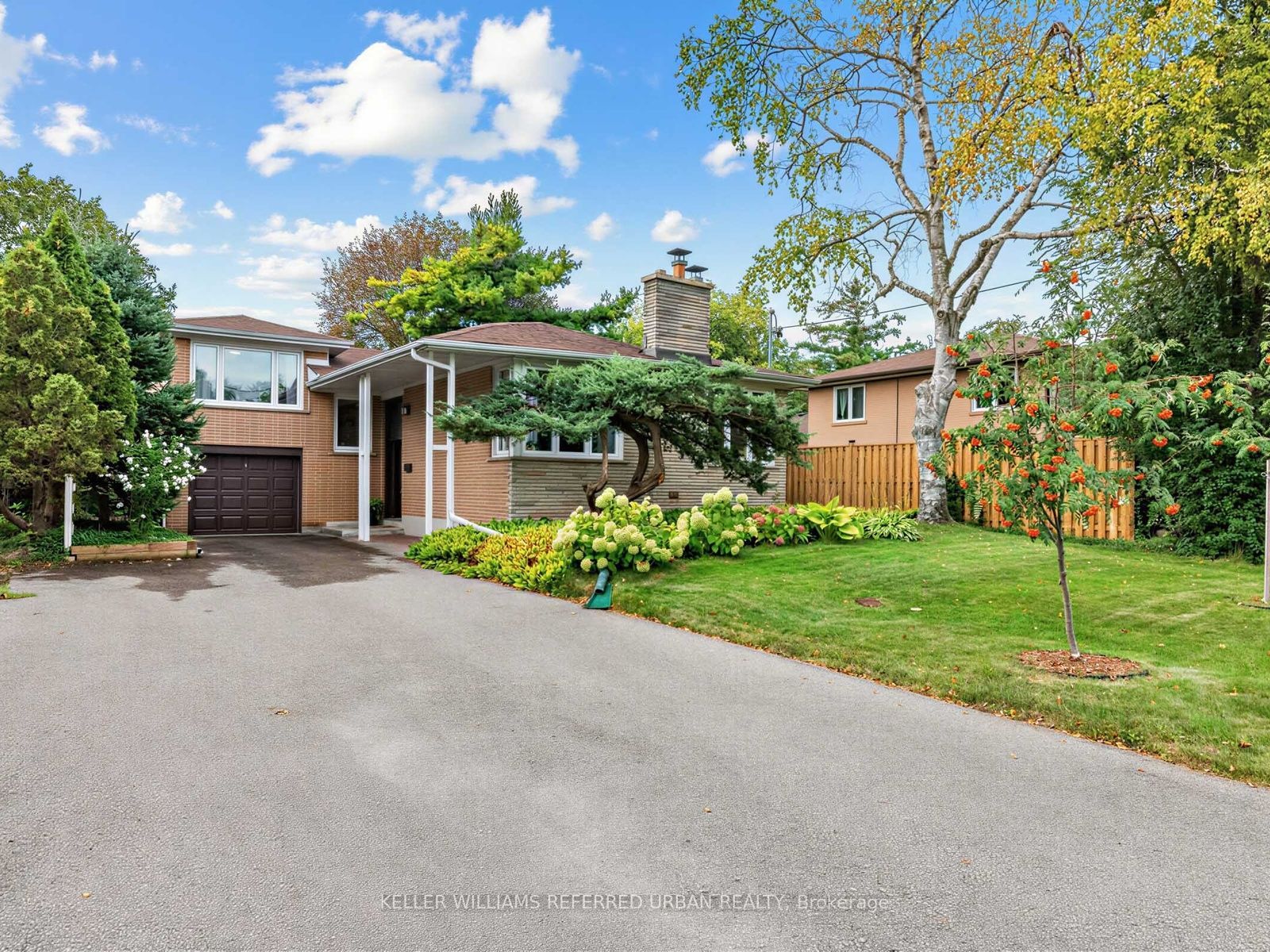 139 Holcolm Road Property Photo 1