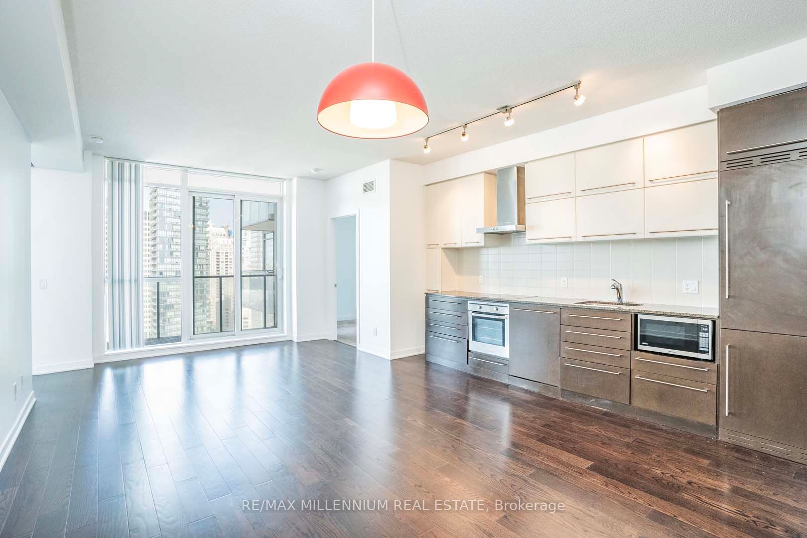 770 Bay Street 2212 Property Photo 1