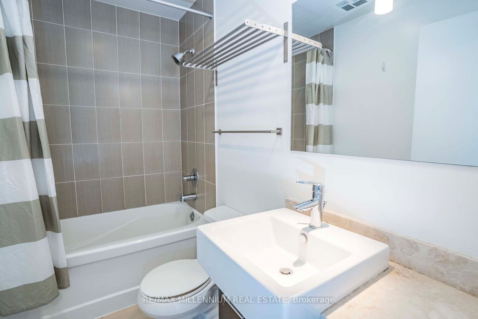770 Bay Street 2212 Property Photo 14