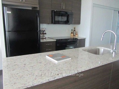 70 Forest Manor Road 2106 Property Photo 3