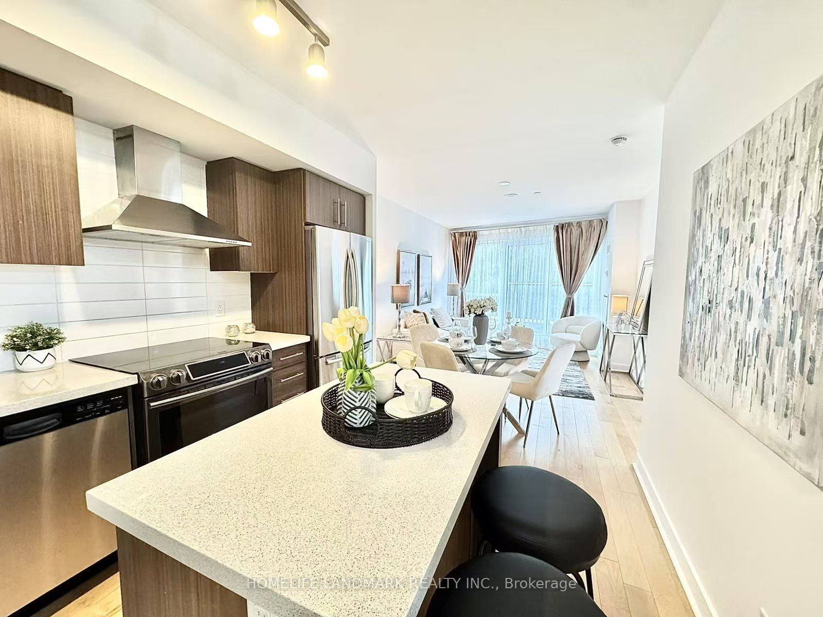 58 Orchard View Boulevard 209 Property Photo 5