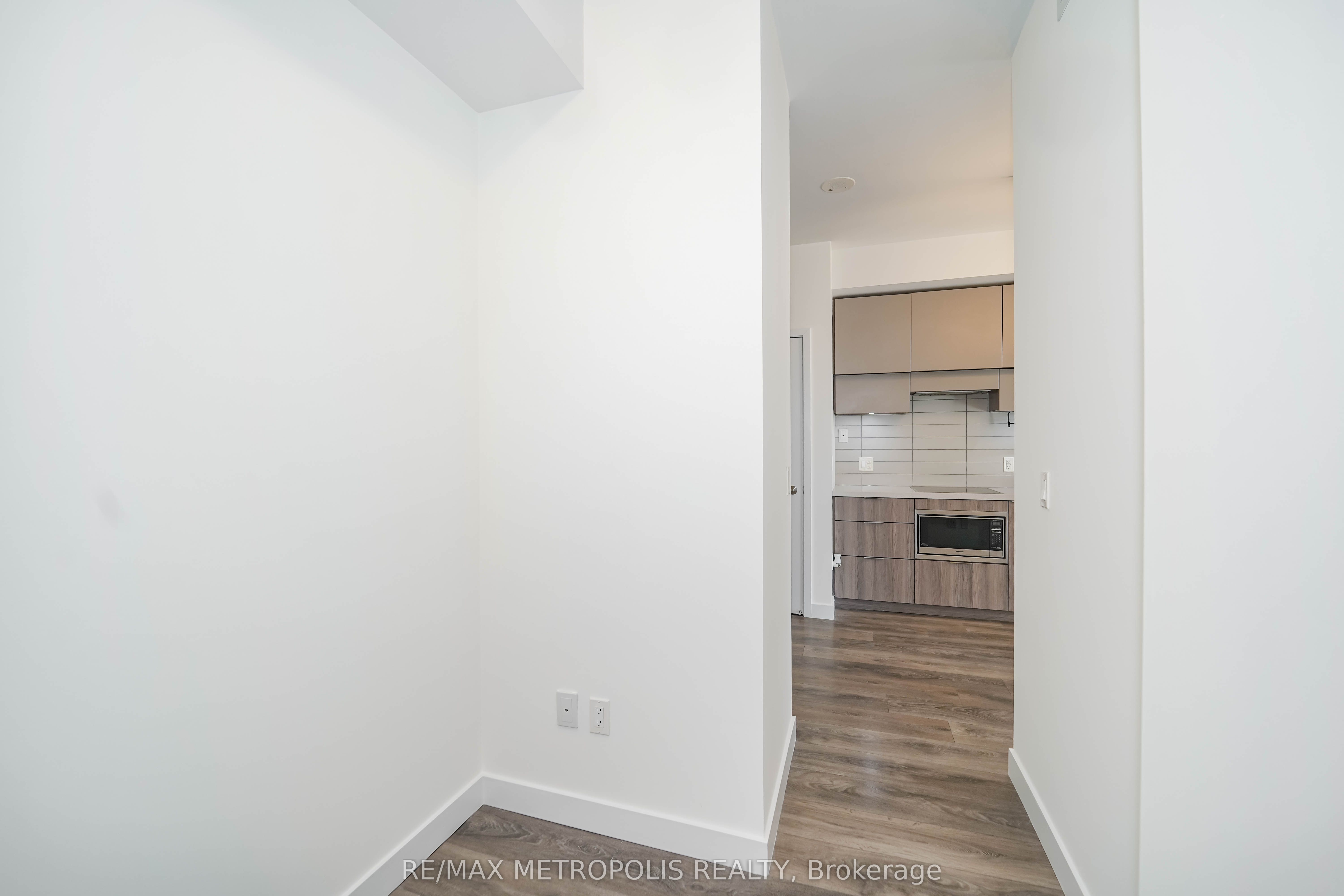 8 Eglinton Avenue E 1504 Property Photo 20