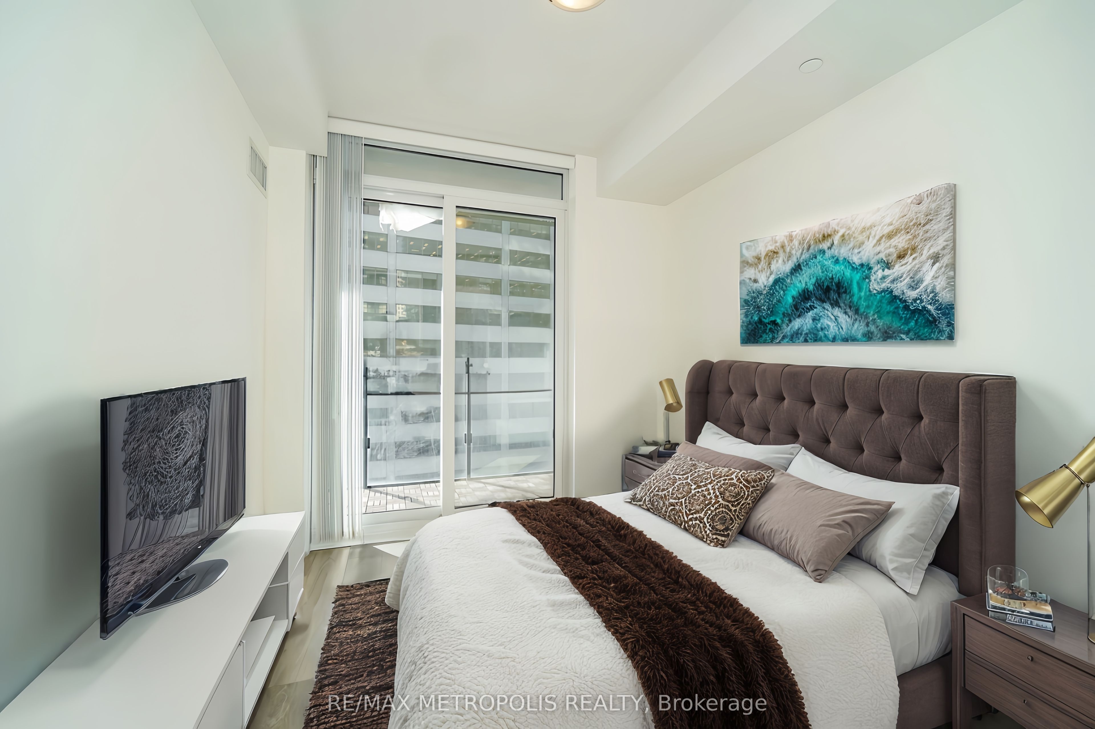 8 Eglinton Avenue E 1504 Property Photo 24